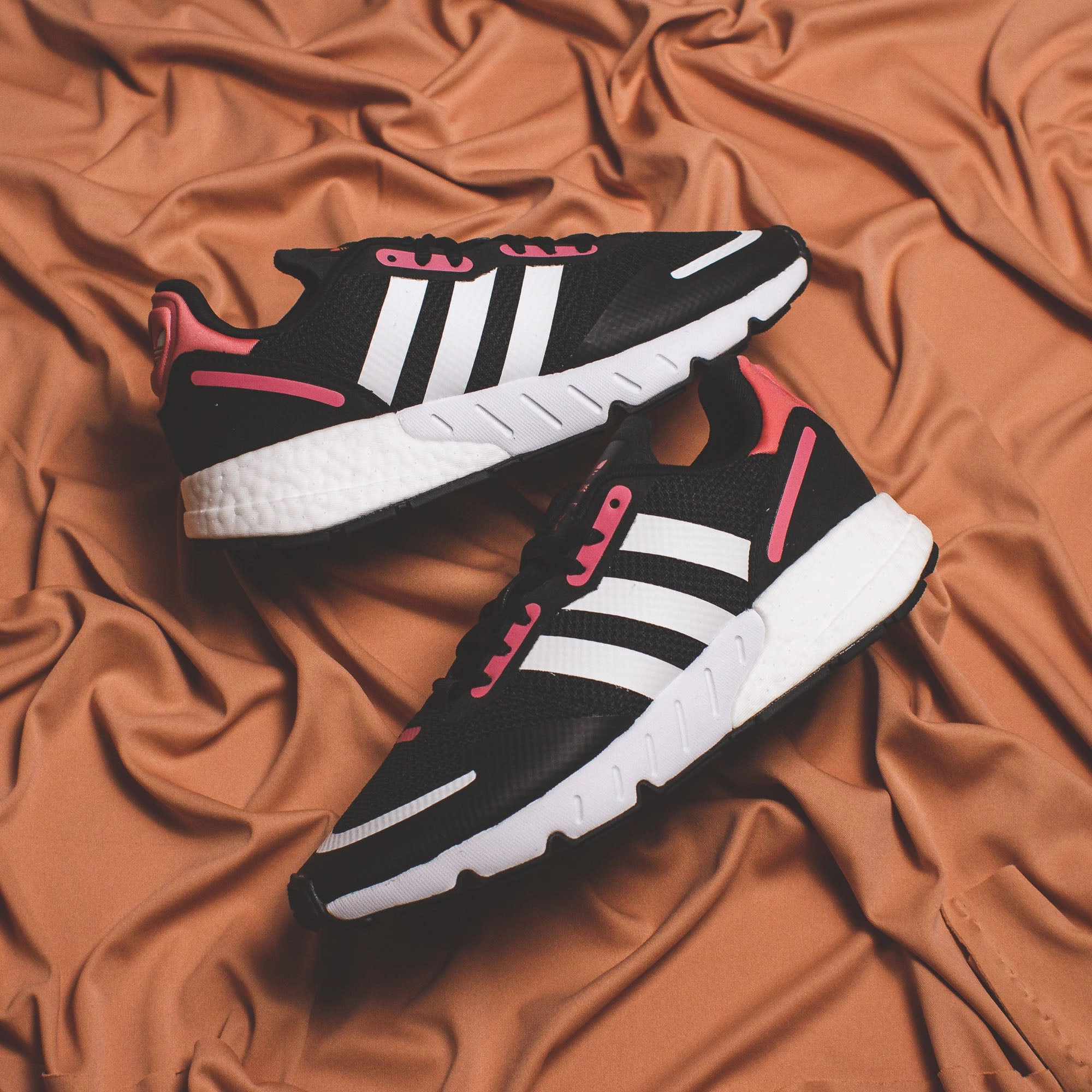 Adidas Originals Women ZX 1K Boost Black Rose FX6872 Pull on