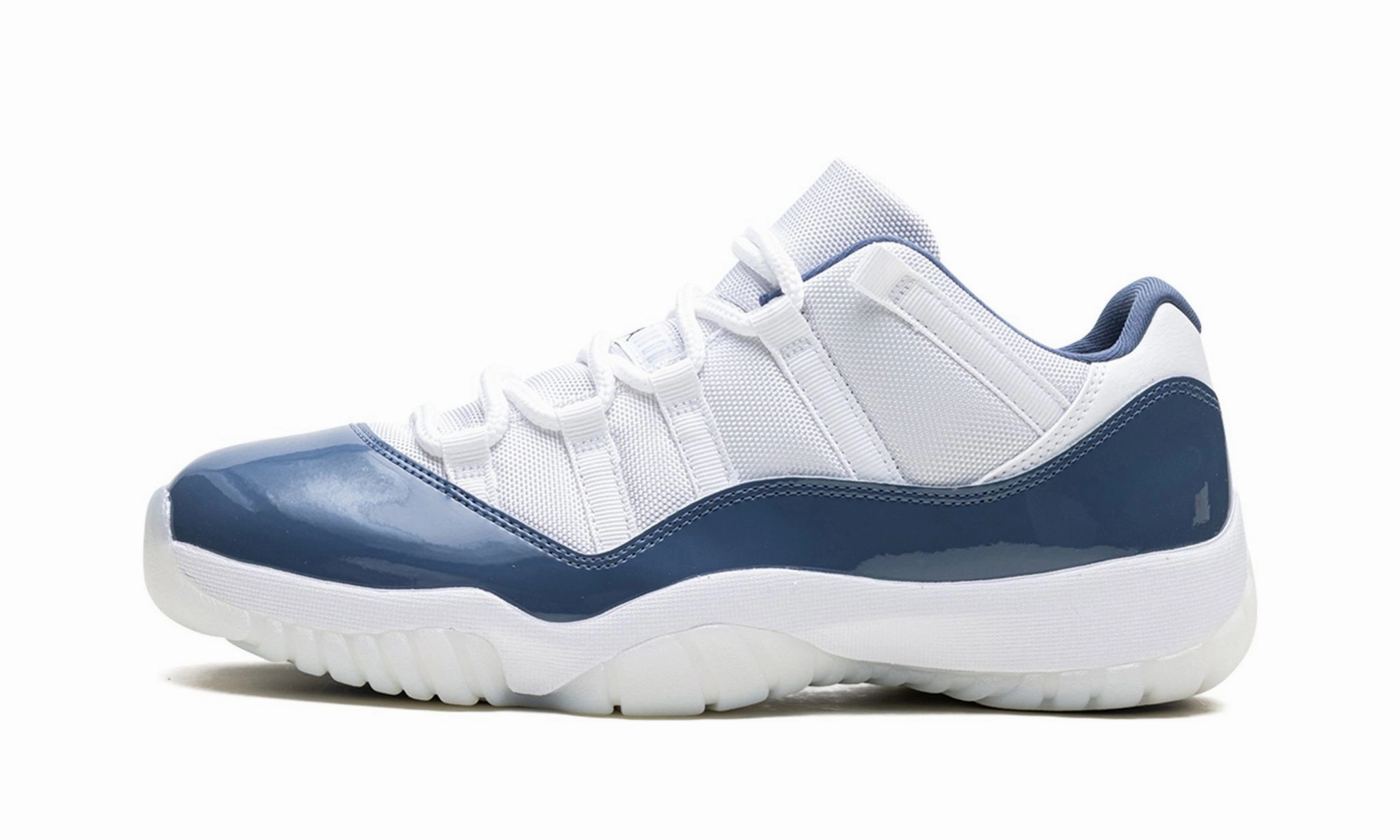 Air Jordan 11 Retro Low 'Diffused Blue' outdoor chill