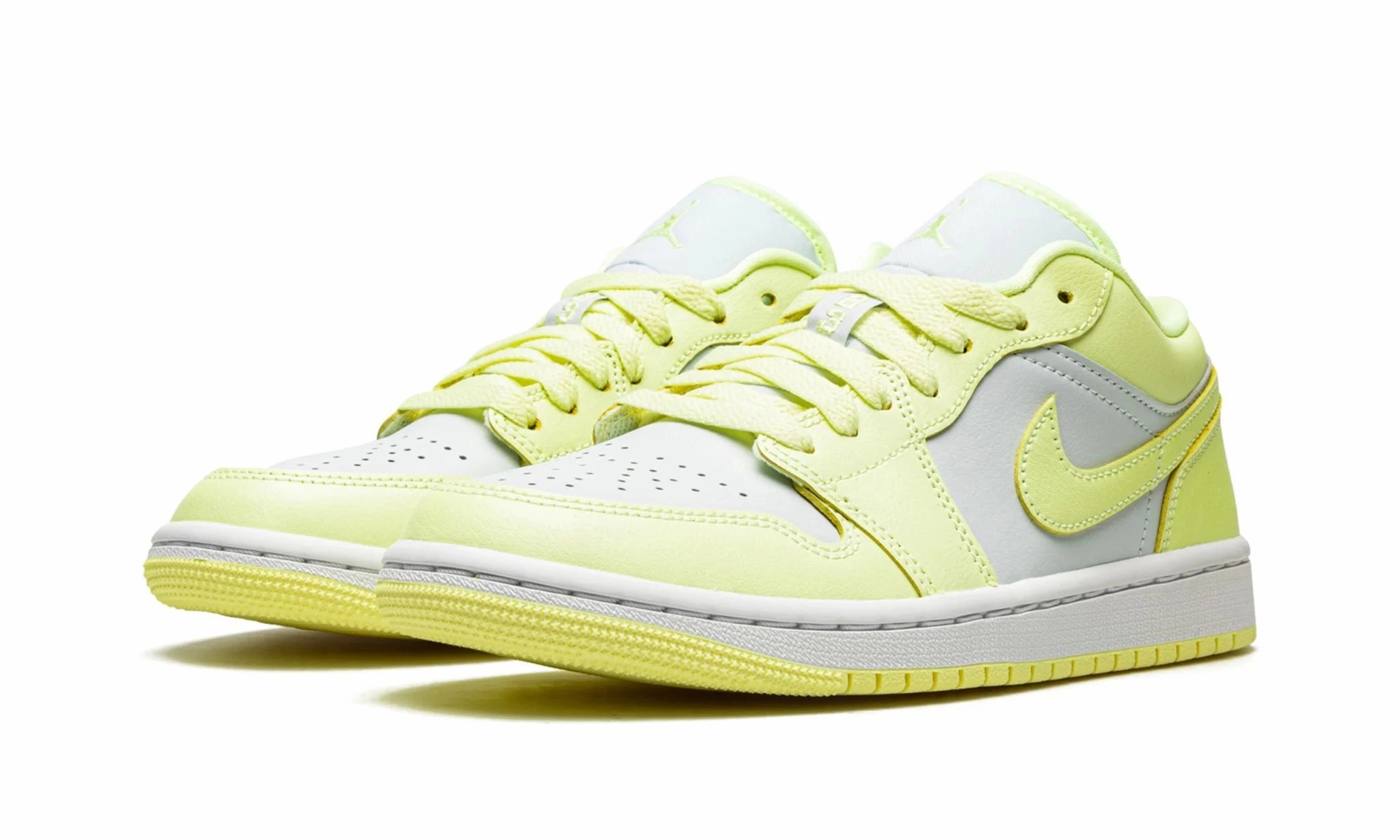 Air Jordan 1 Low Lemonade (Women's) Daily Motion-Step