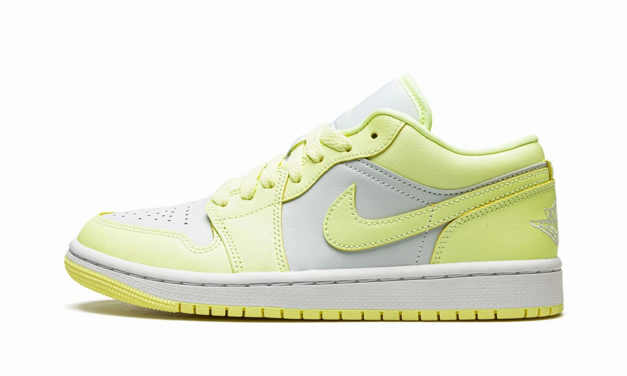Air Jordan 1 Low Lemonade (Women's) Daily Motion-Step