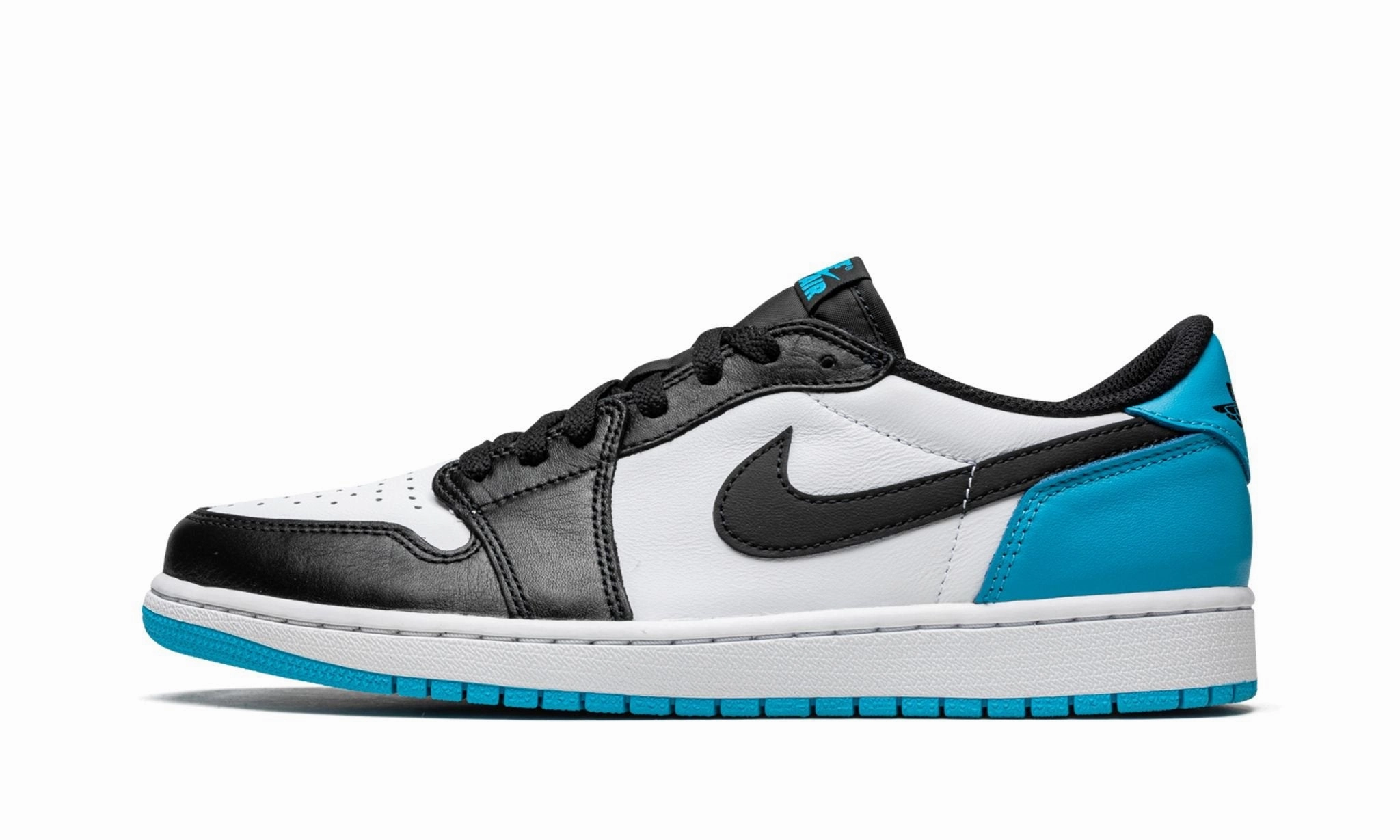 Air Jordan 1 Low Powder Blue/Unc Flower Step Step Trend