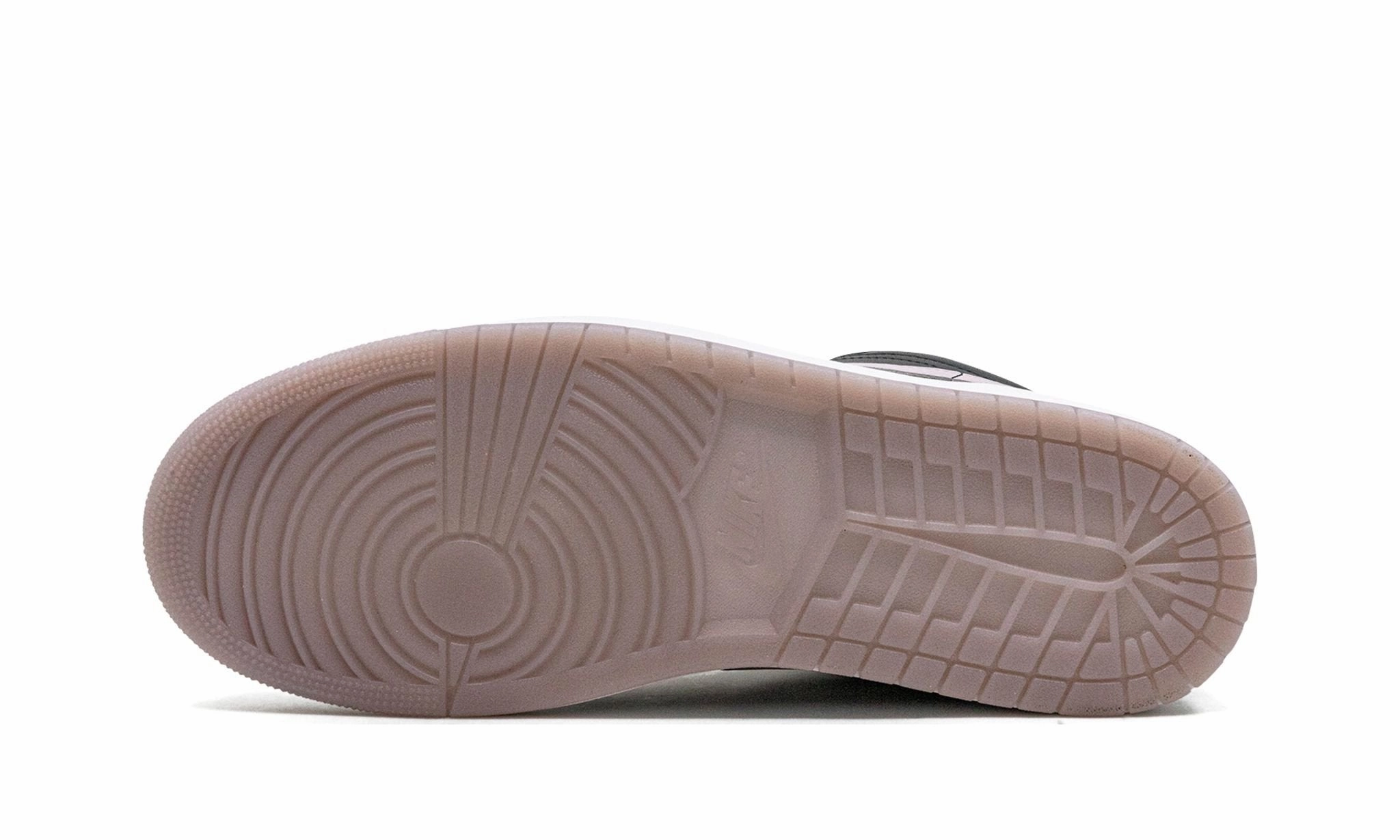 Air Jordan 1 Low SE Black Iced Lilac Quick Walk-Step