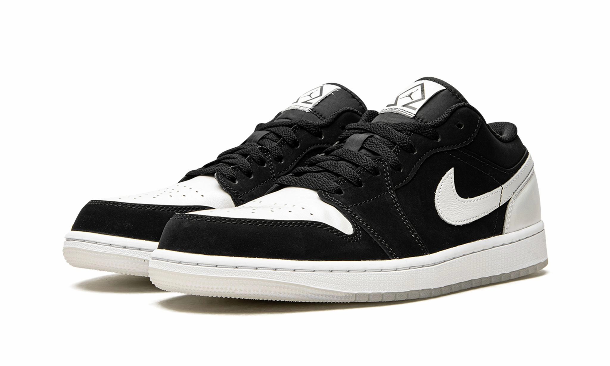 Air Jordan 1 Low SE Diamond Soft Step Move-Out