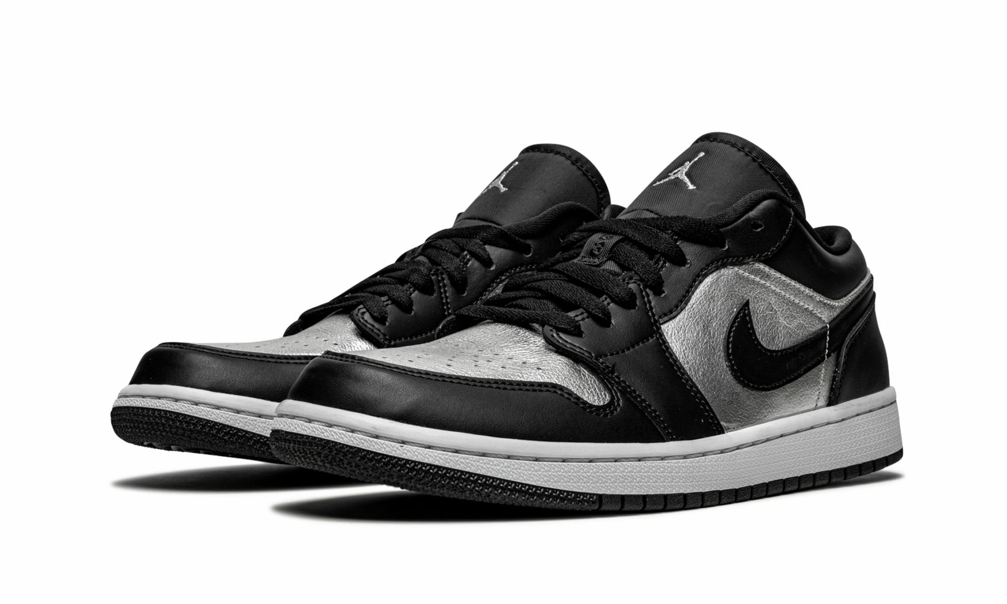 Air Jordan 1 Low Silver Toe Urban Move-In