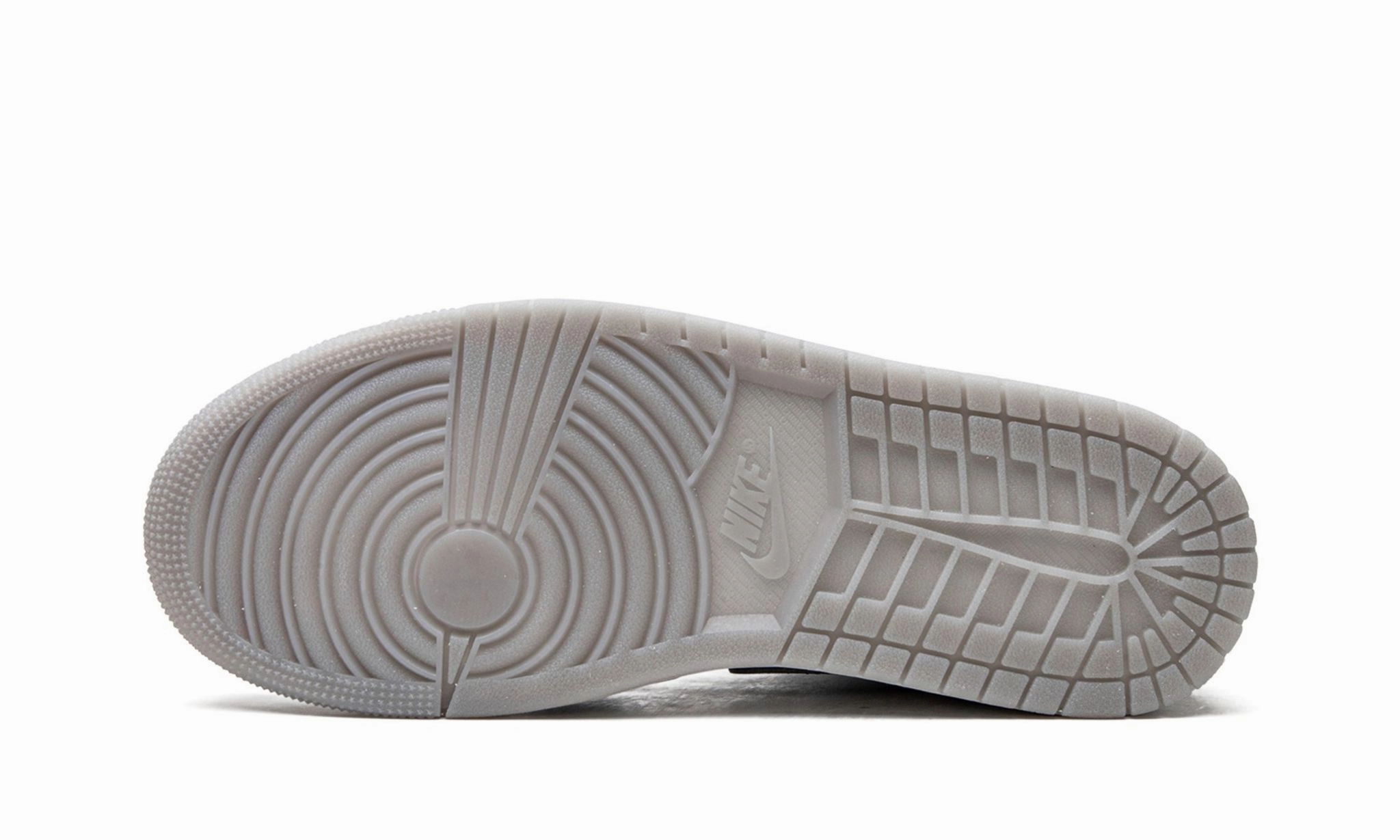 Air Jordan 1 Mid French Blue Structured sole