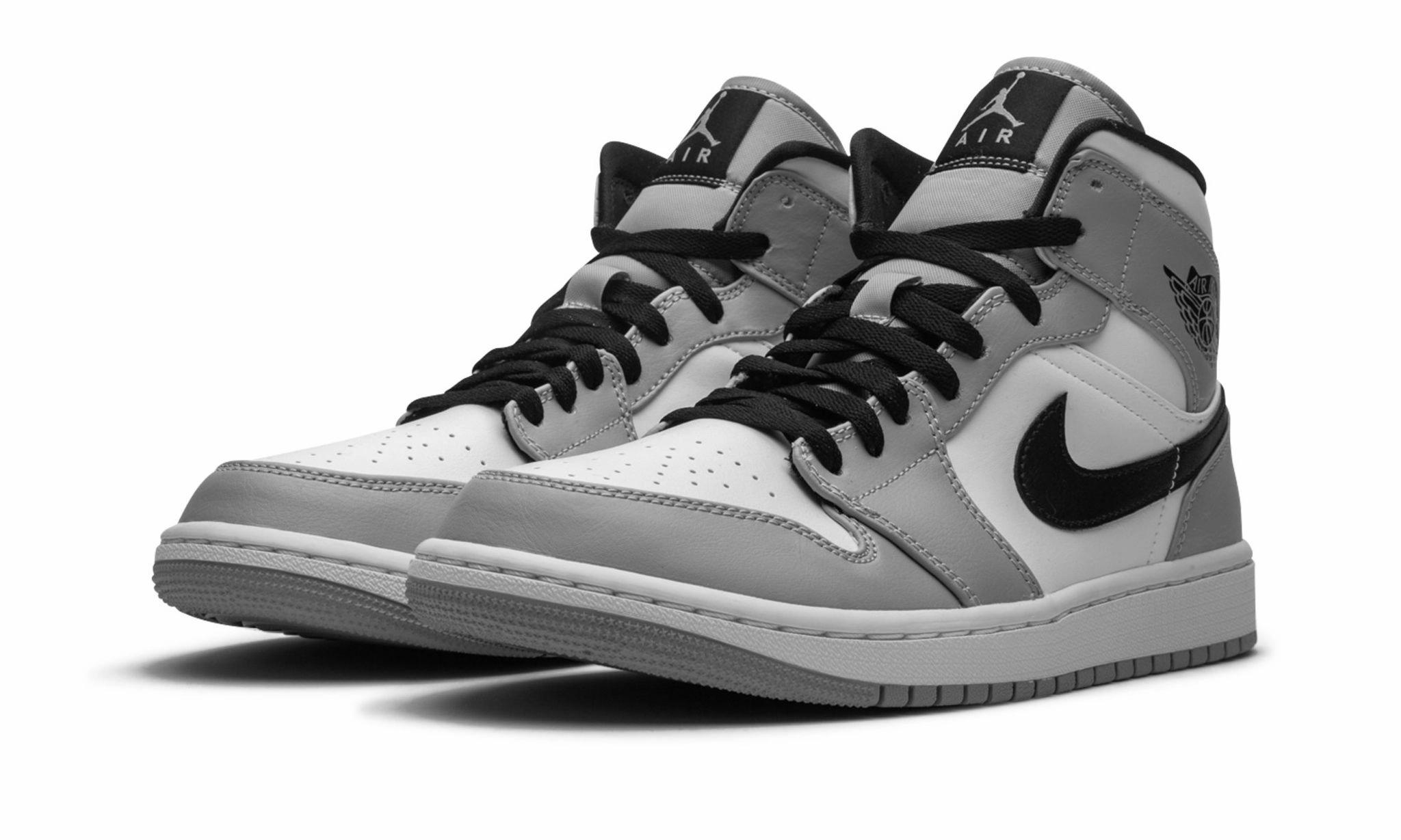 Air Jordan 1 Mid Light Smoke Grey Sleek upper