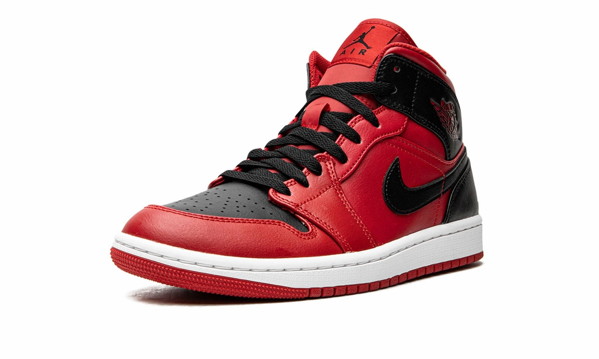 Air Jordan 1 Mid Reverse Bred Built-in silhouette