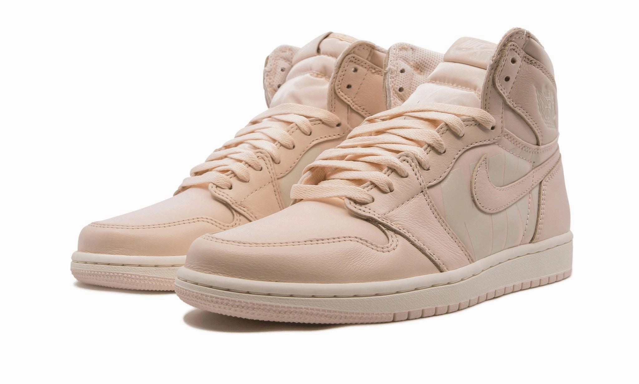 Air Jordan 1 Retro High OG Guava Ice Versatile Design