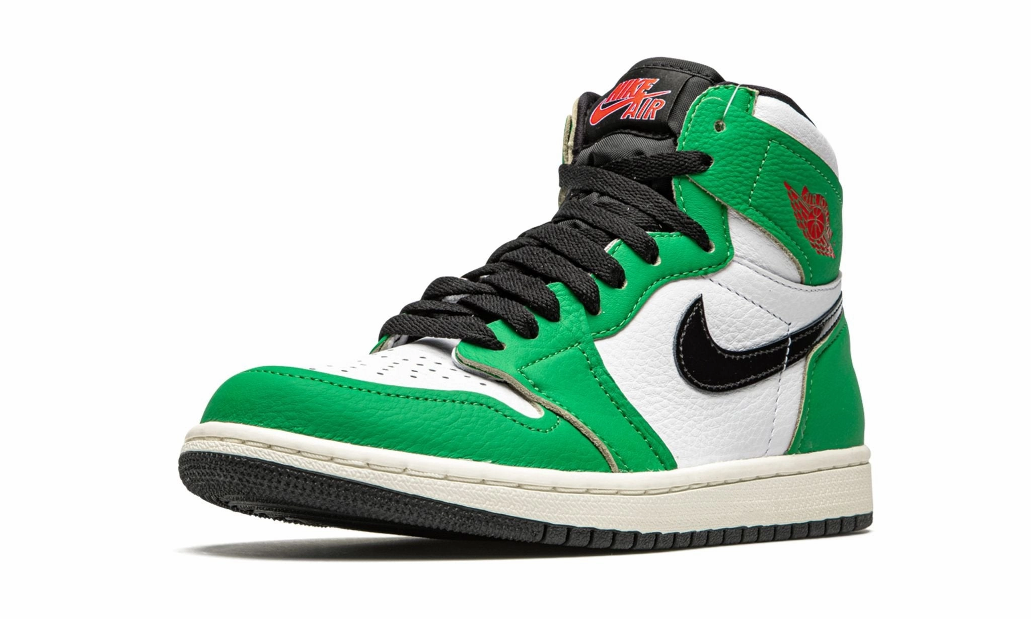 Air Jordan 1 Retro High OG Wmns Lucky Green Street Vibe