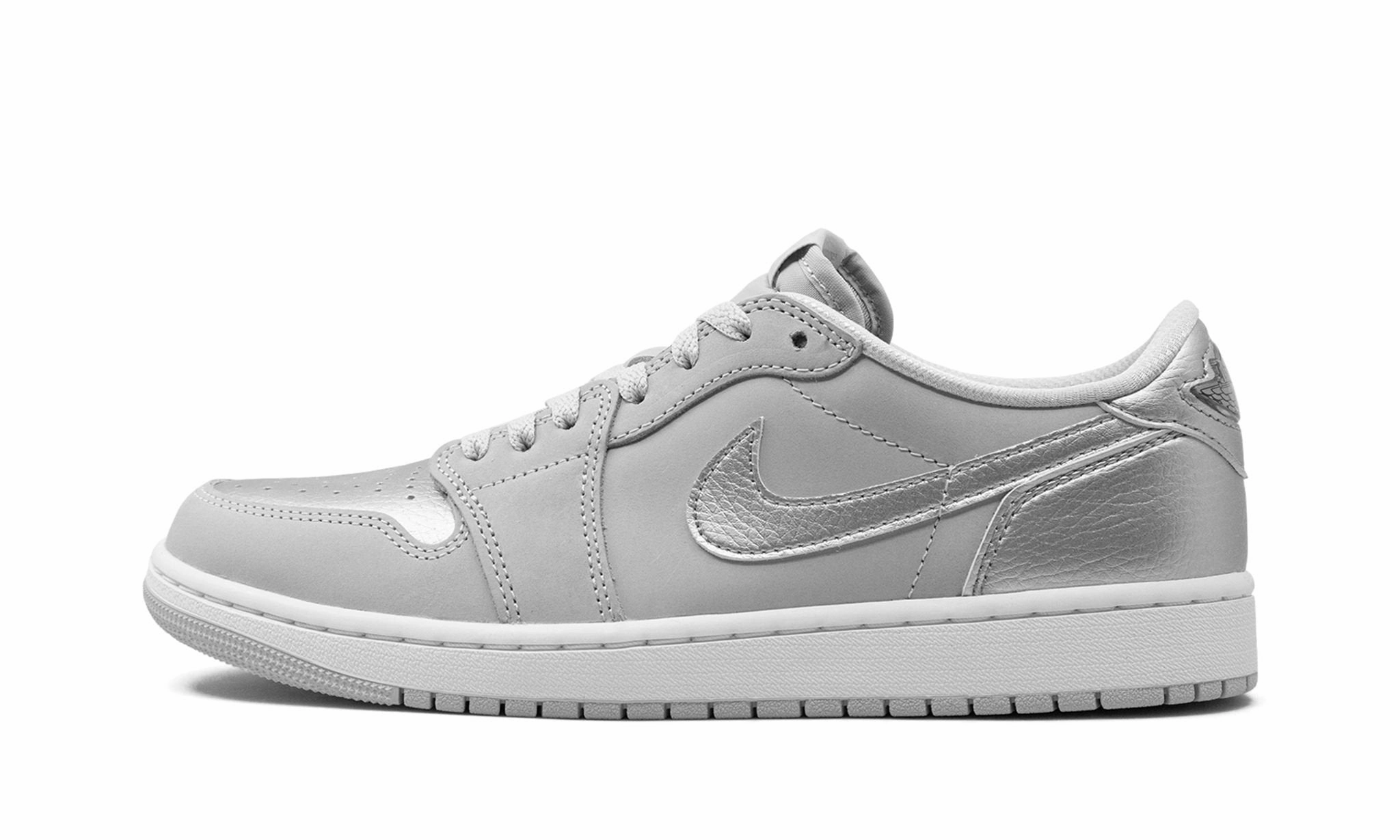 Easy Hike Storm Jog Air Jordan 1 Retro Low OG 'Metallic Silver'