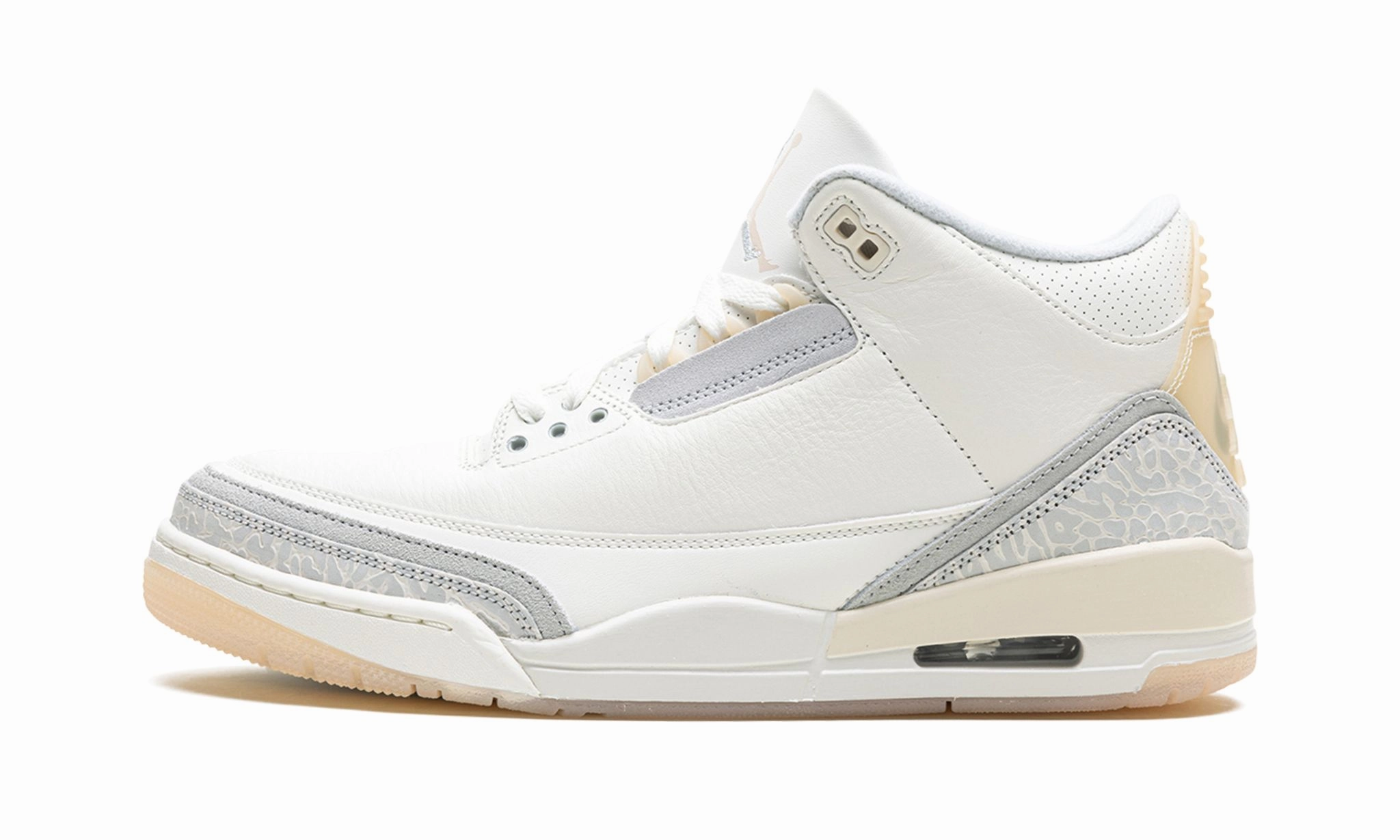 running in soft tracks shoes running in triathlons shoes Air Jordan 3 Retro SE Craft 'Ivory'