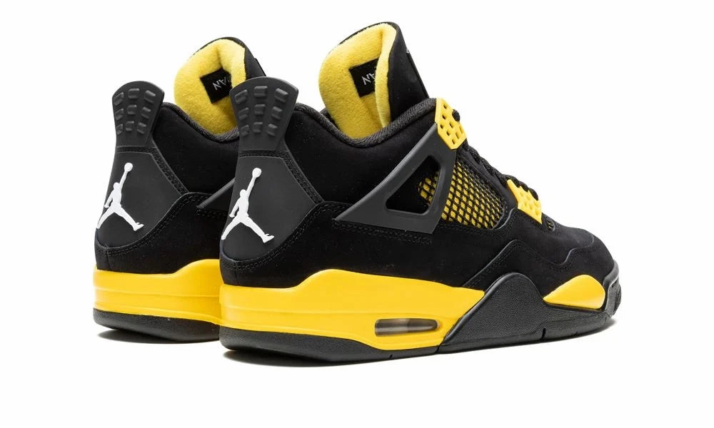 Air Jordan 4 Thunder (2023) Stretchable Construction
