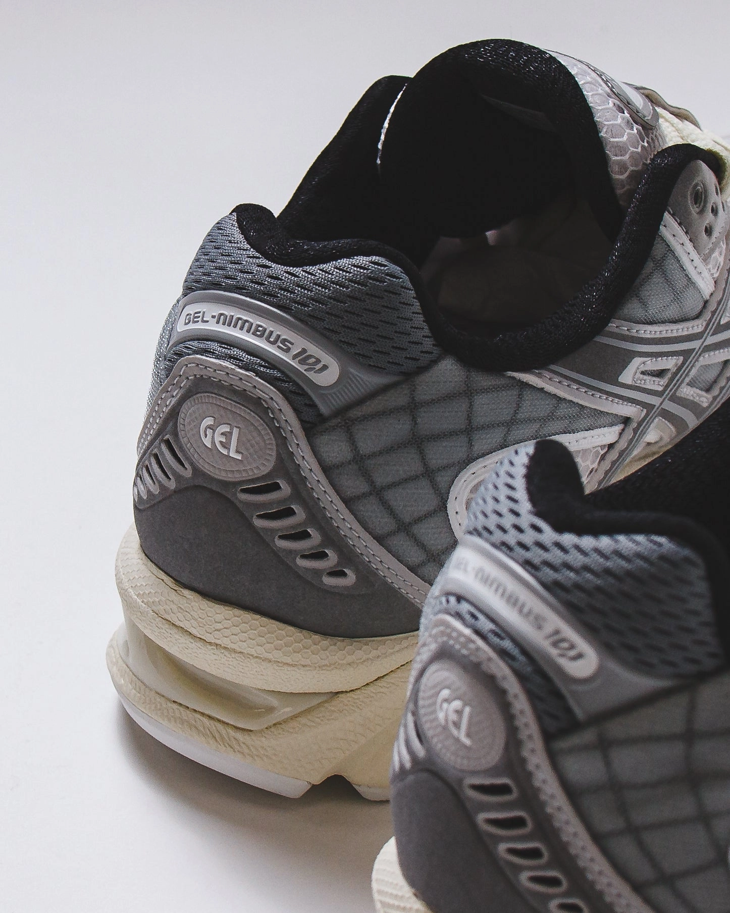 Asics x Min-Nano Men Gel-Nimbus 10.1 White Sheet Rock 1203A673-100 Light Step-On