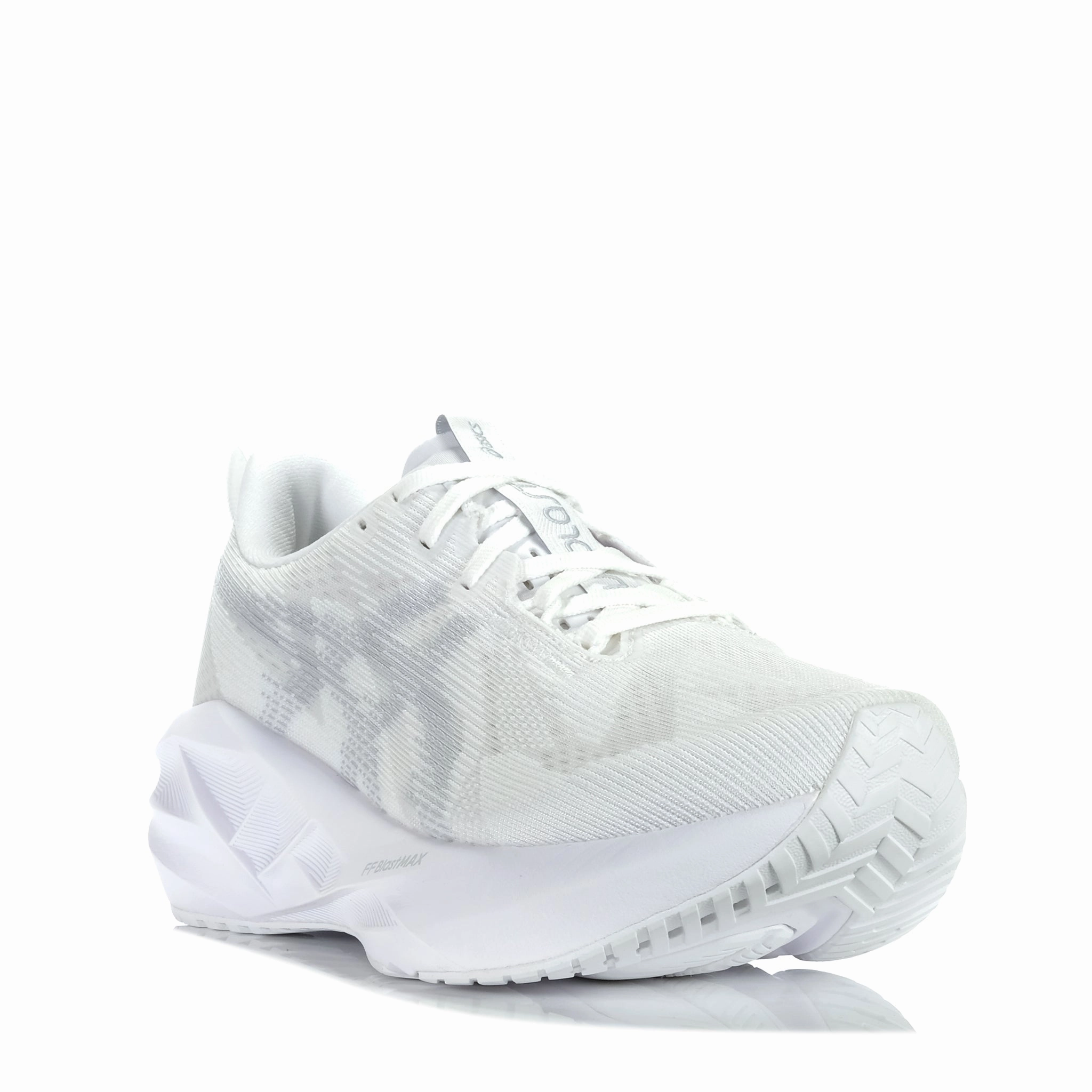 Breathable mesh design Asics Novablast 5 Womens White/Piedmont Grey