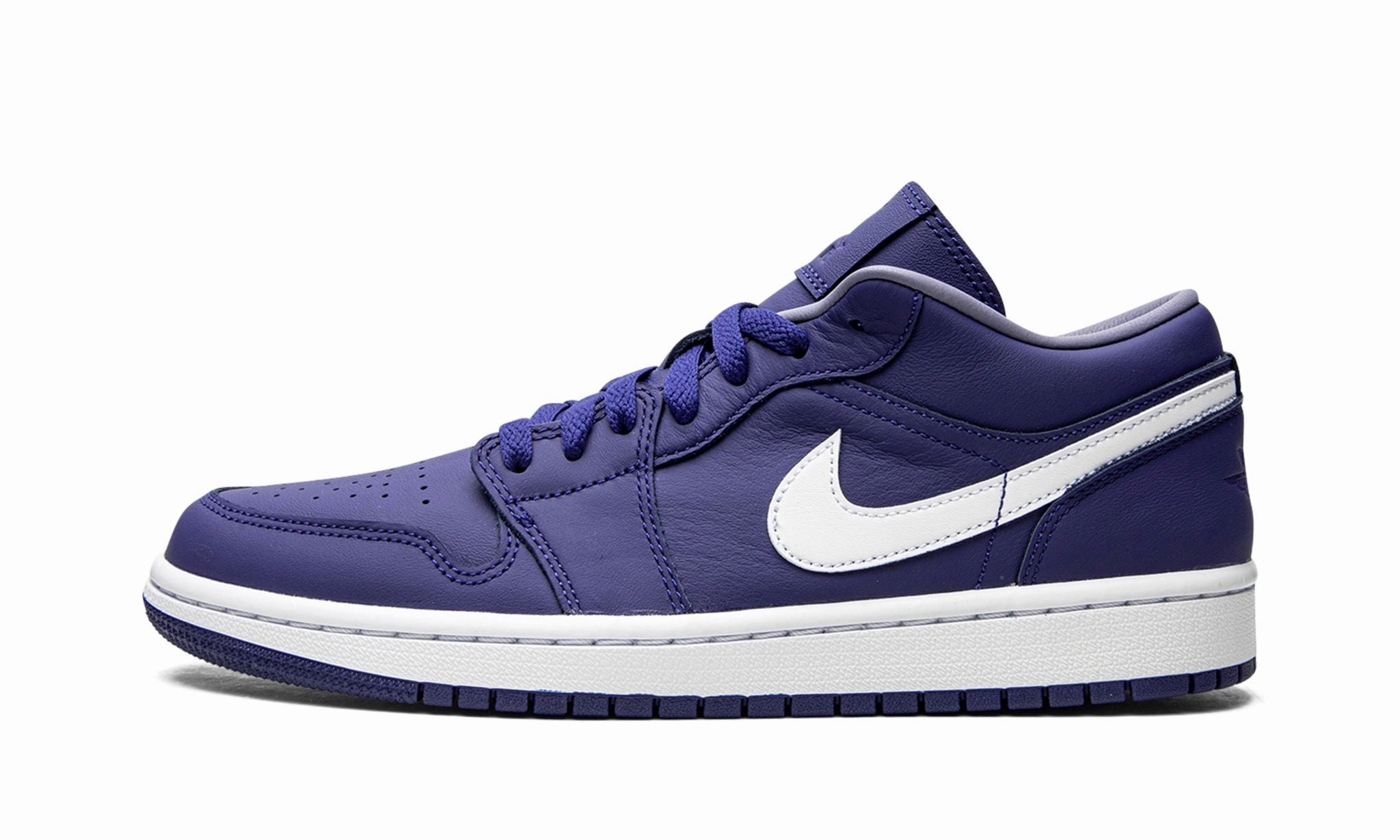 Dodge Hike Everyday Look Wmns Air Jordan 1 Low SE Deep Royal Blue