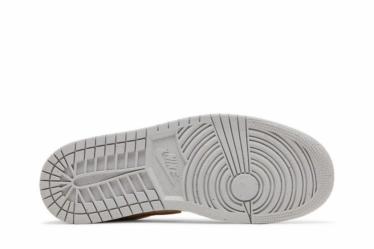 Classic Essential Air Jordan 1 Low SE 'Sail Archaeo Brown'