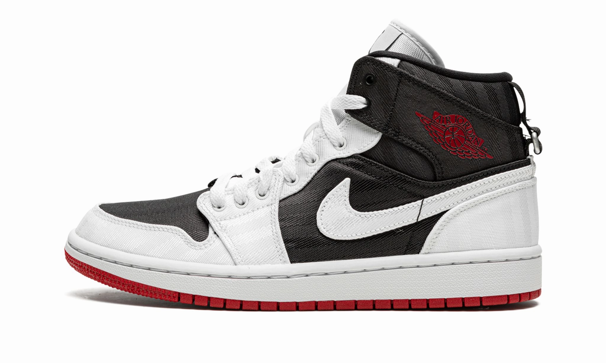 Outsole Traction Sculpted comfort Wmns Air Jordan 1 Mid SE Utility White Black Gym Red