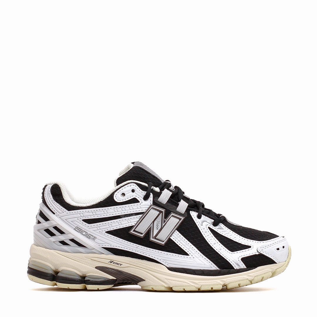 Comfy Fit New Balance Unisex 1906R White Black Metallic U1906RCI