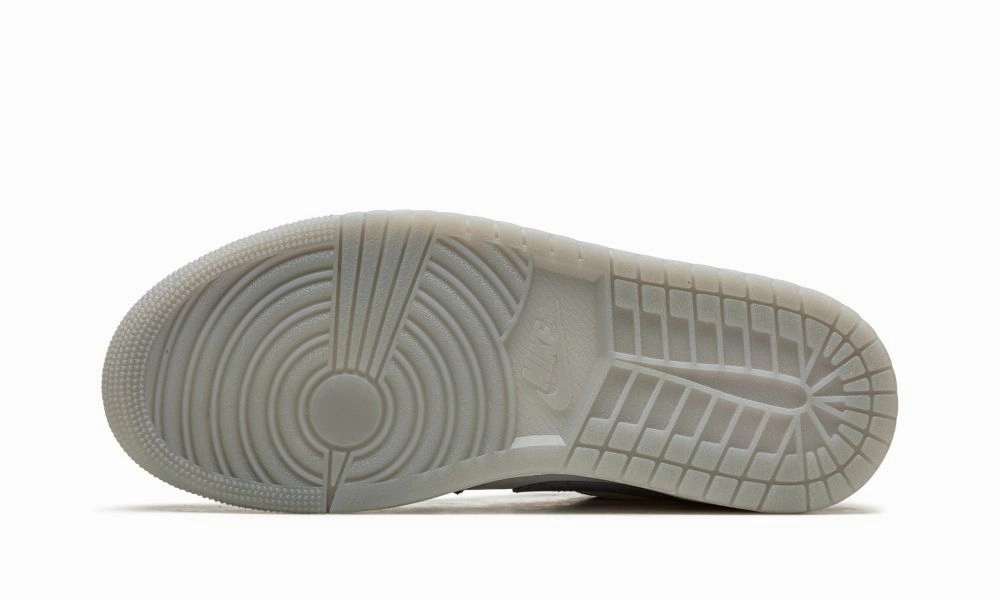 Cushioned Upper Air Jordan 1 Low Emerald