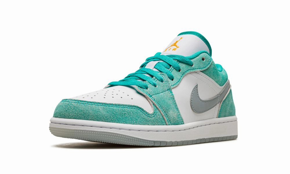 Cushioned Upper Air Jordan 1 Low Emerald