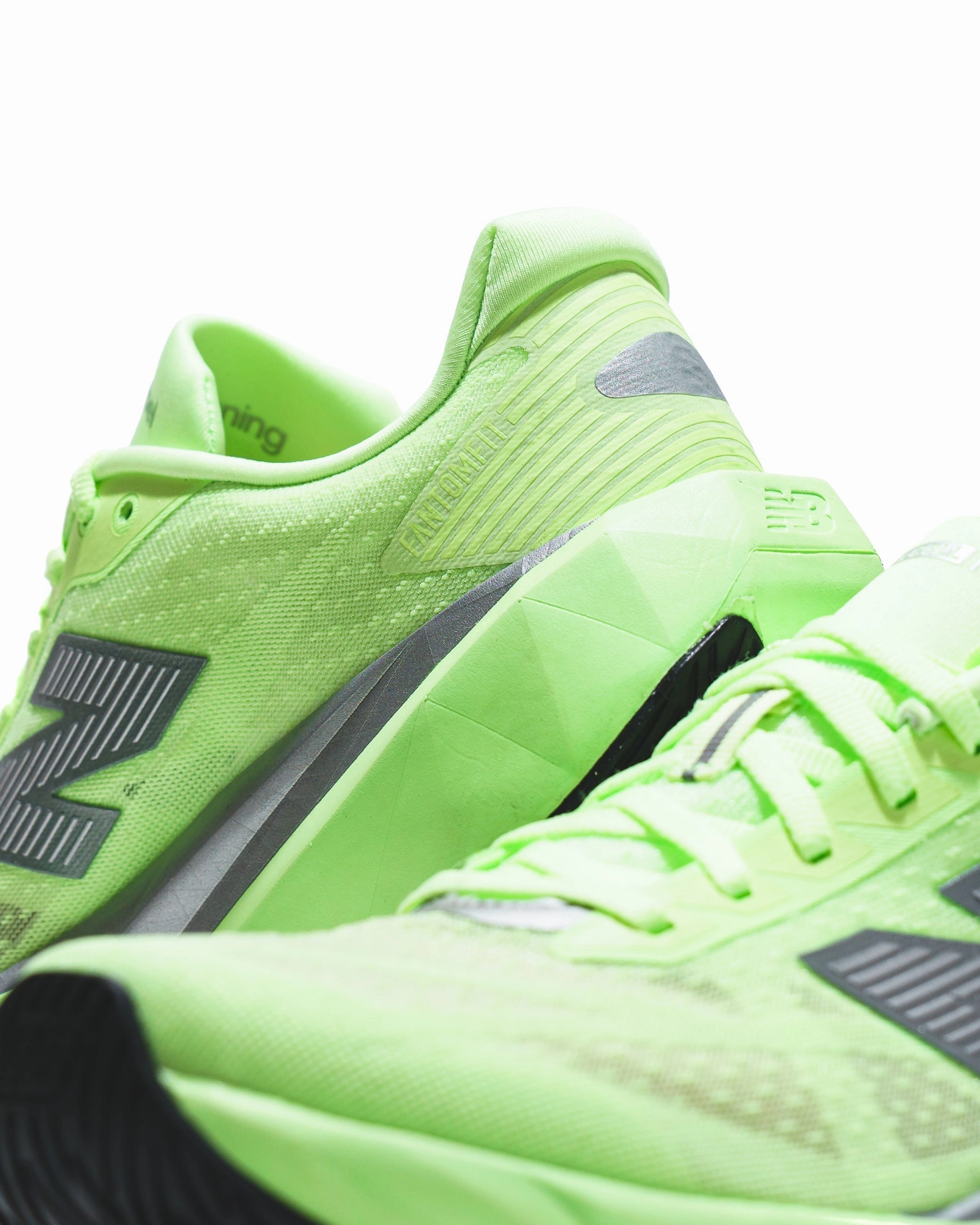 Daily Casual New Balance Men FuelCell Rebel v5 Mint Flash MFCXLZ5