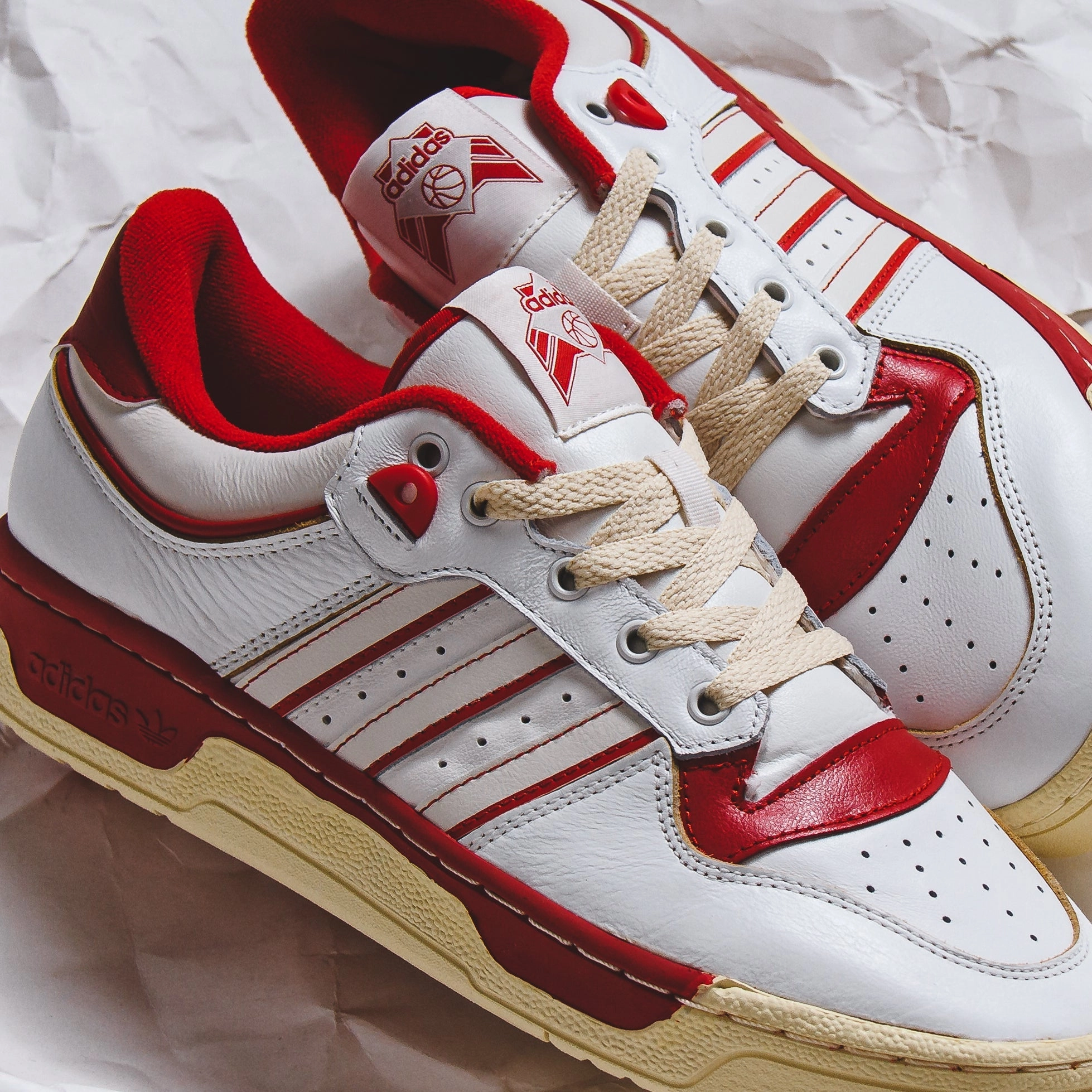 Daily Comfort Adidas Originals Men Rivalry Low 86 White Red GZ2557