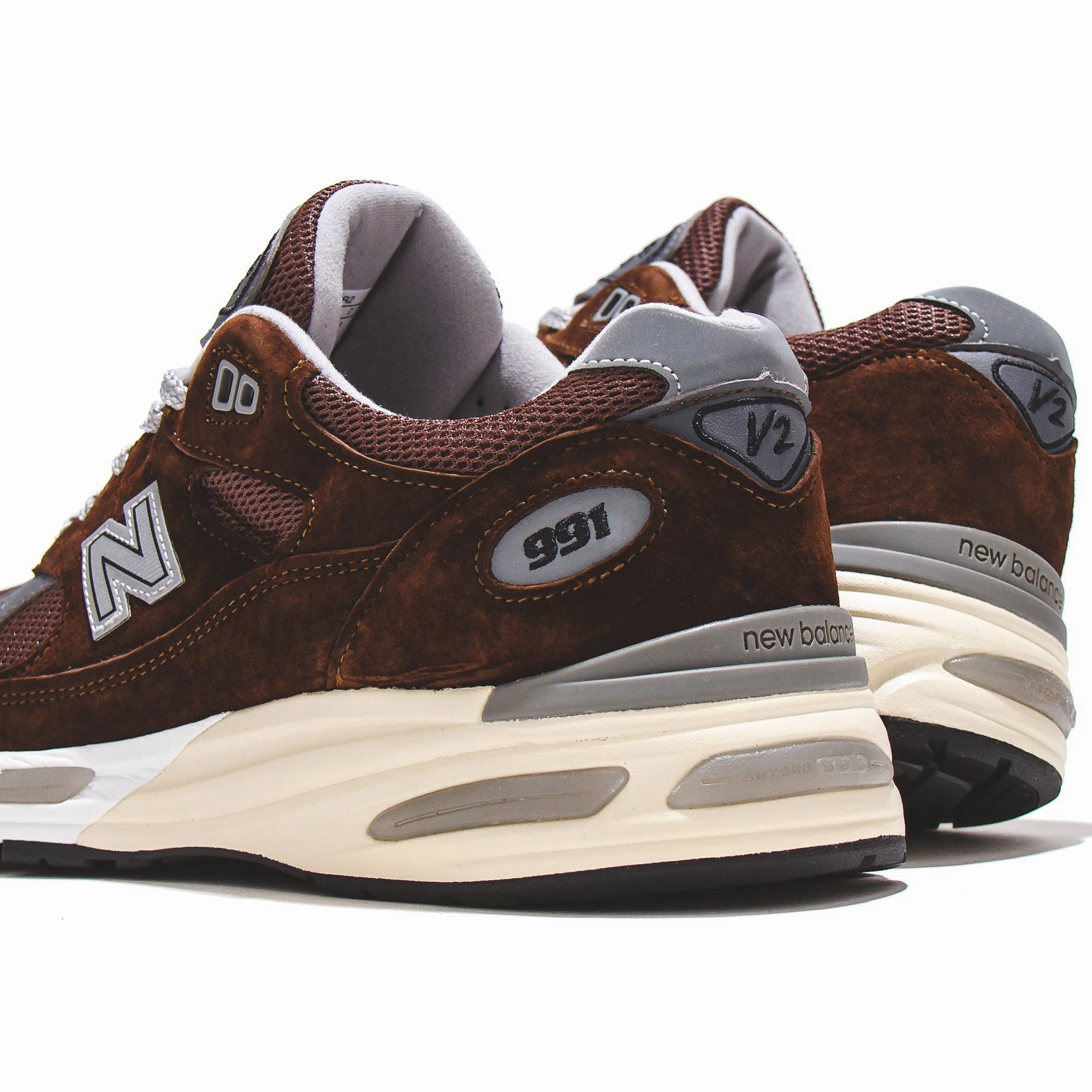 Easy Everyday New Balance Unisex Made in UK 991v2 Pinecone U991BR2