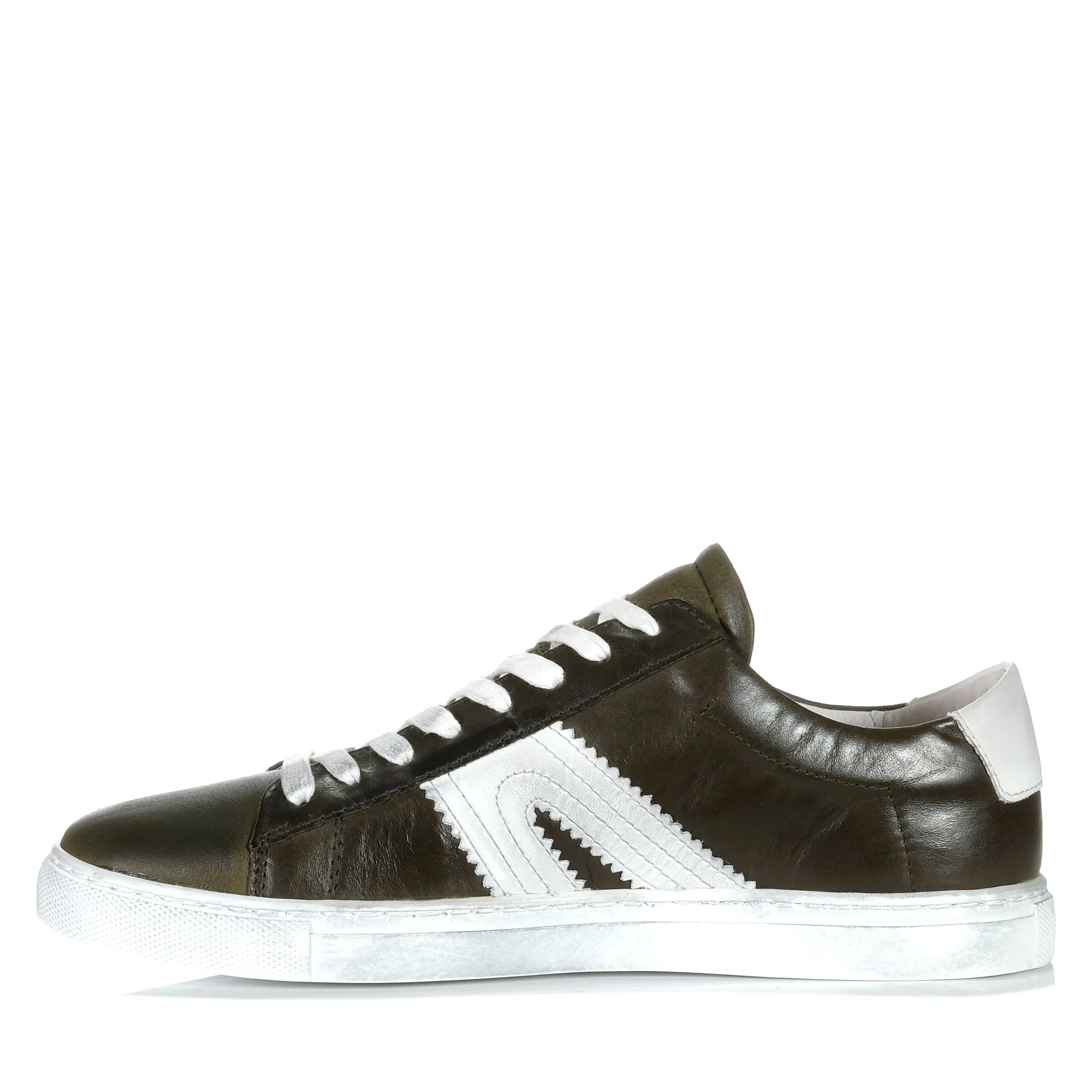 EOS Burn Dark Olive Combo Bold Look