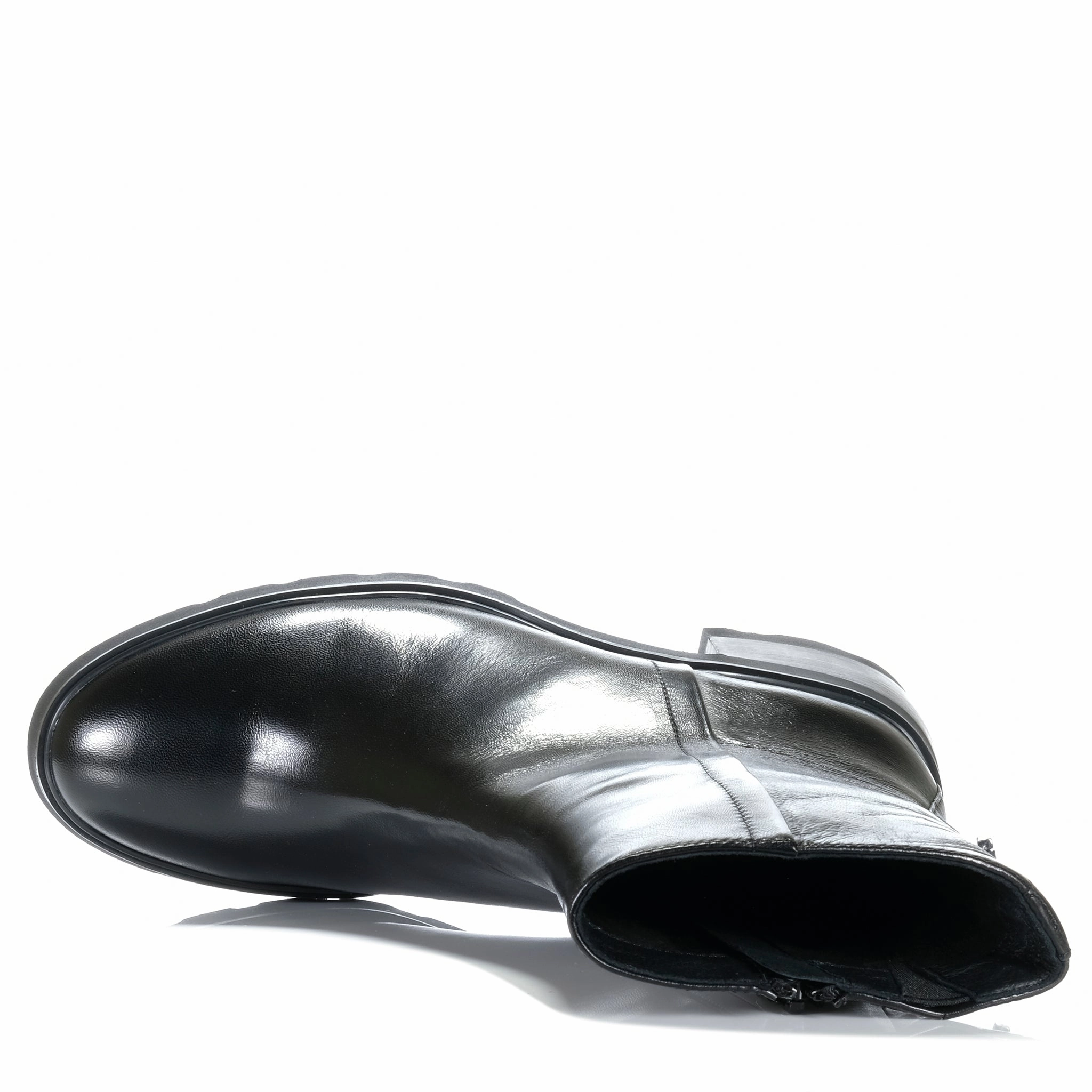 EOS Finley Black Slip-on