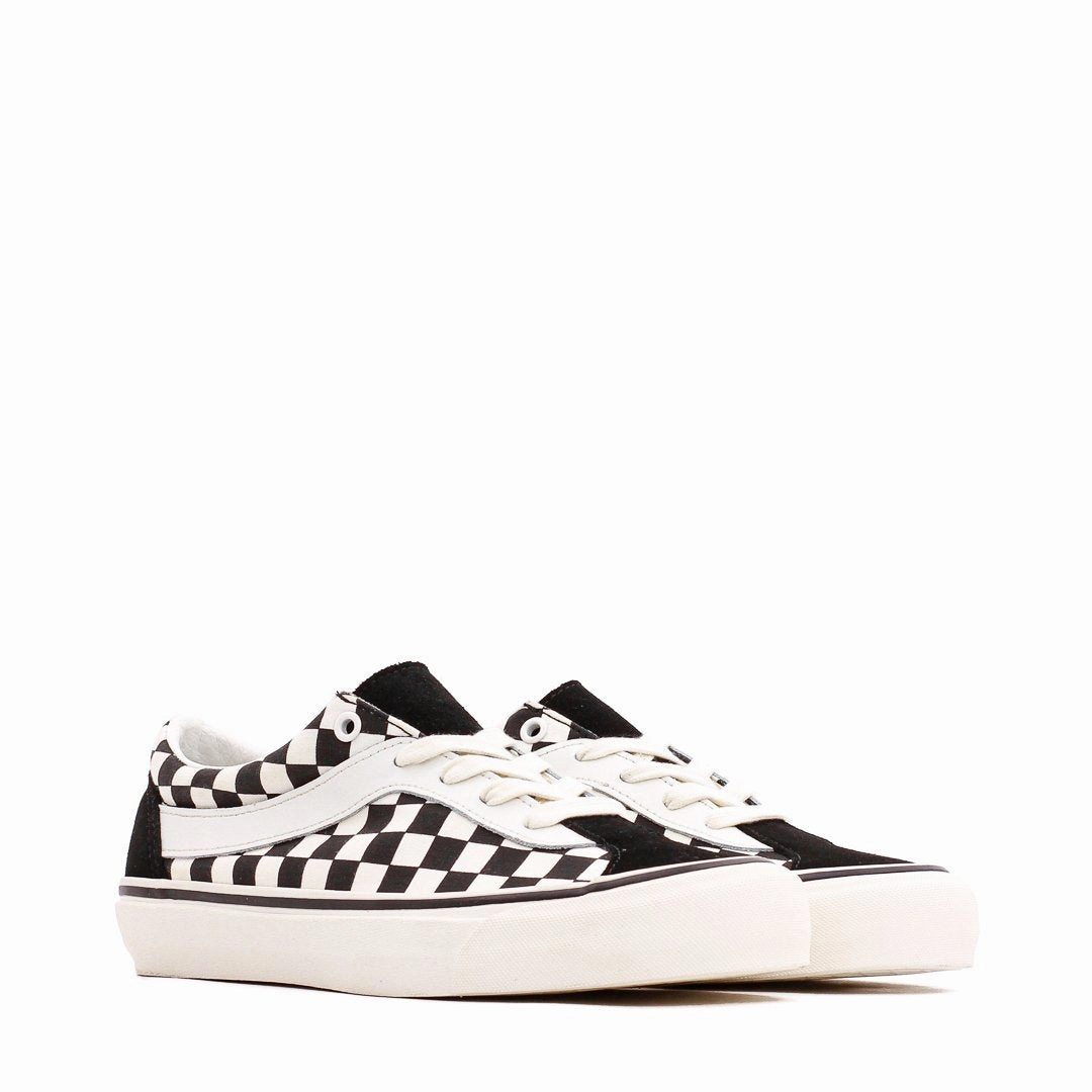 Everyday Essential Vans Men UA Bold NI Checkerboard VN0A3WLPR6R
