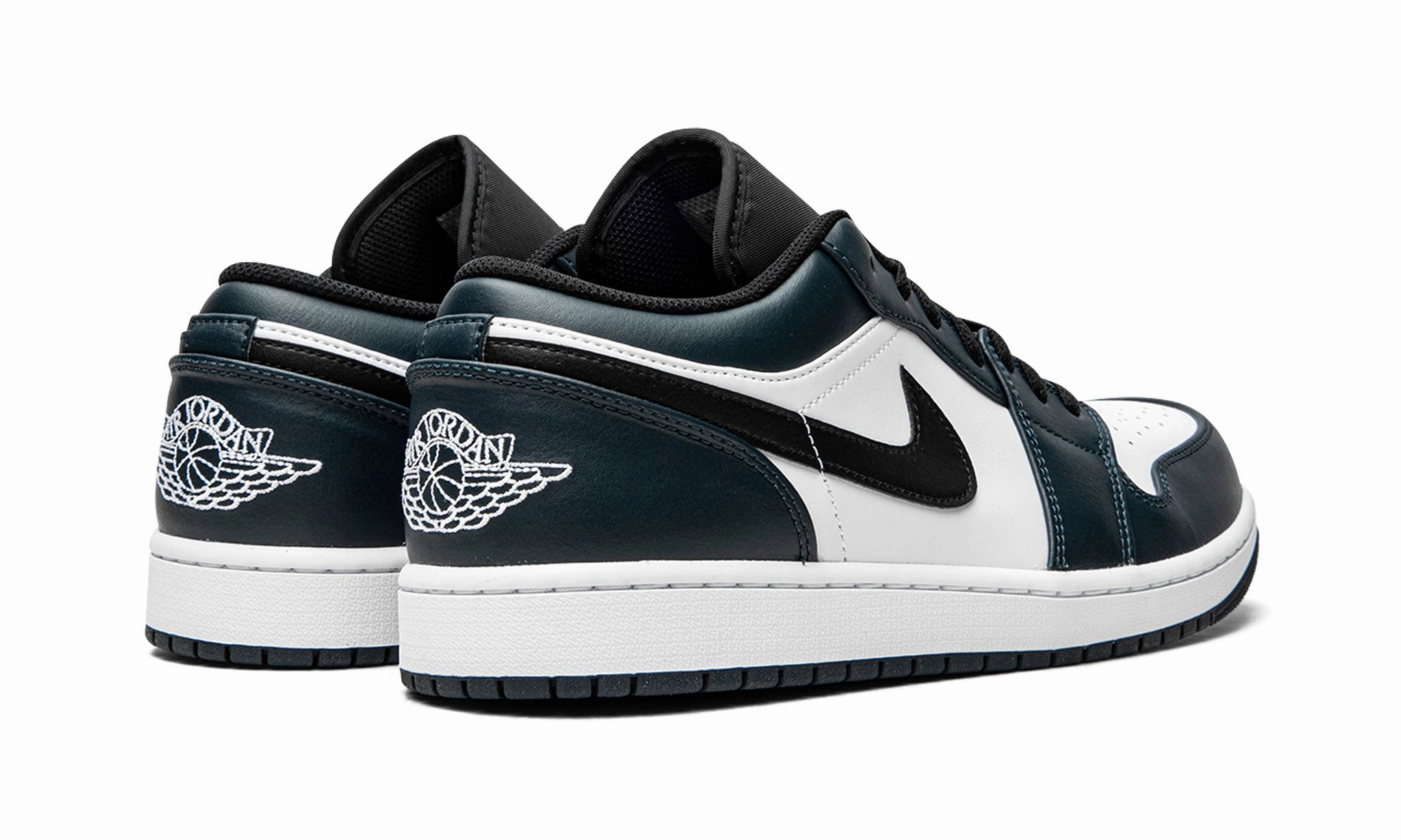 Everyday Look Air Jordan 1 Low Dark Teal