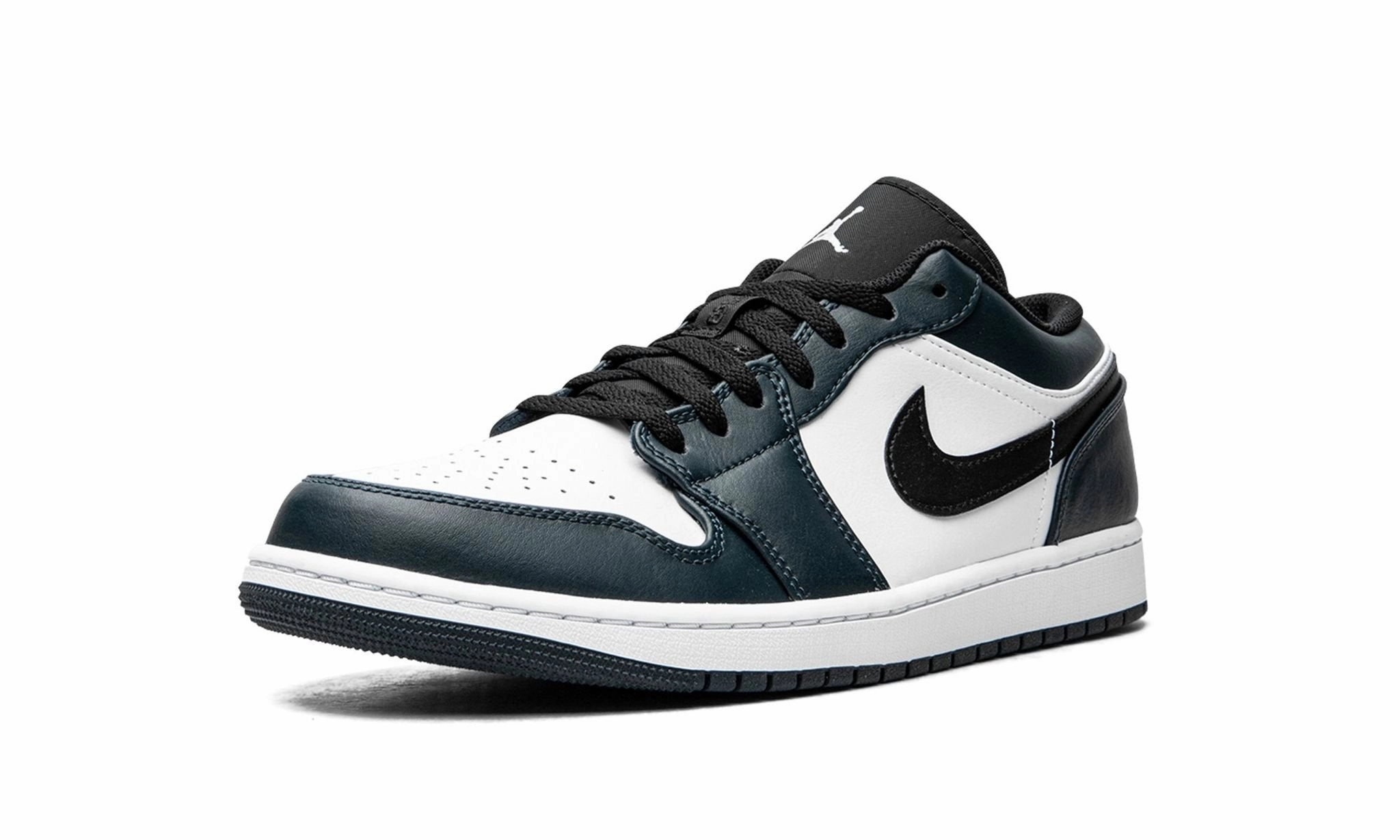 Everyday Look Air Jordan 1 Low Dark Teal