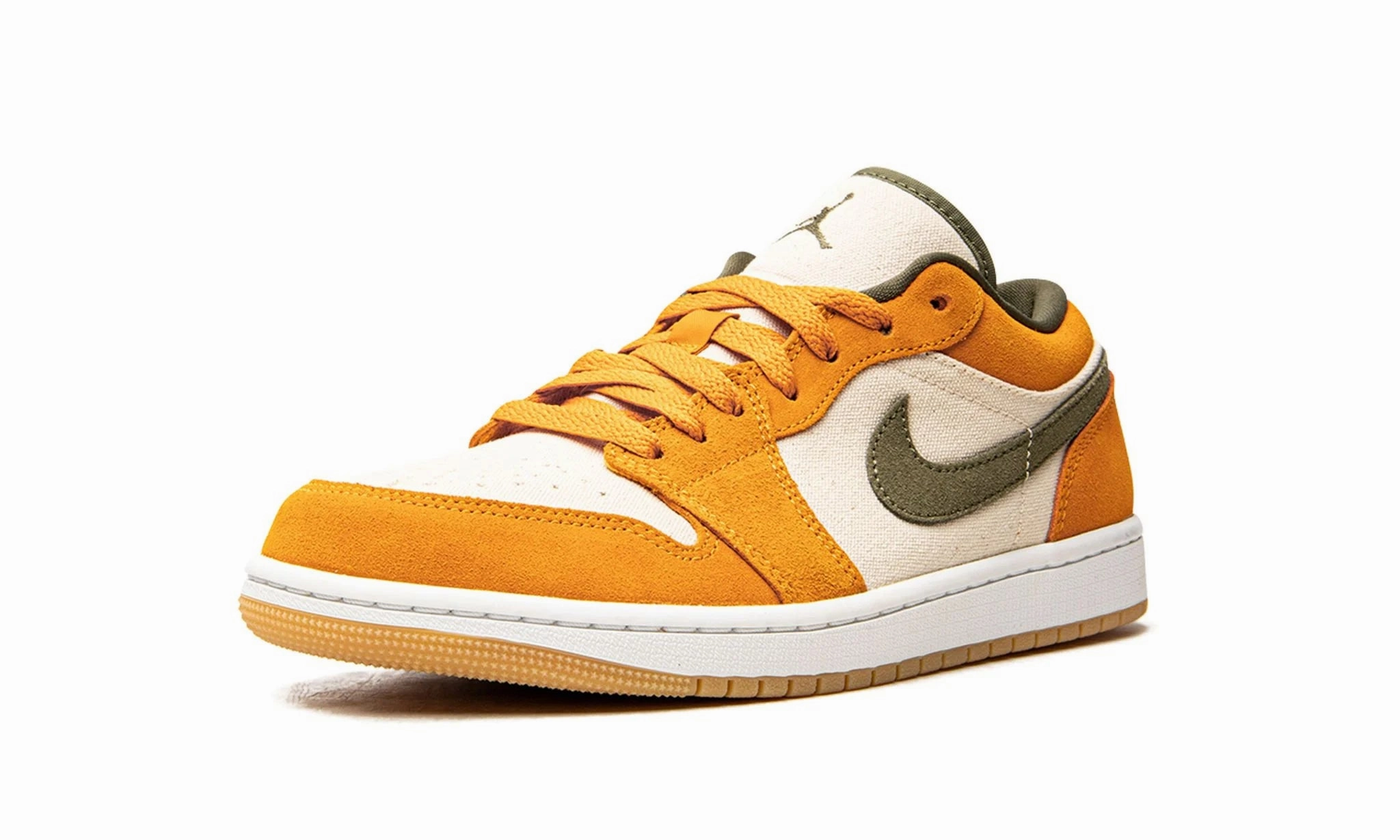 Everyday Travel Air Jordan 1 Low SE Light Curry