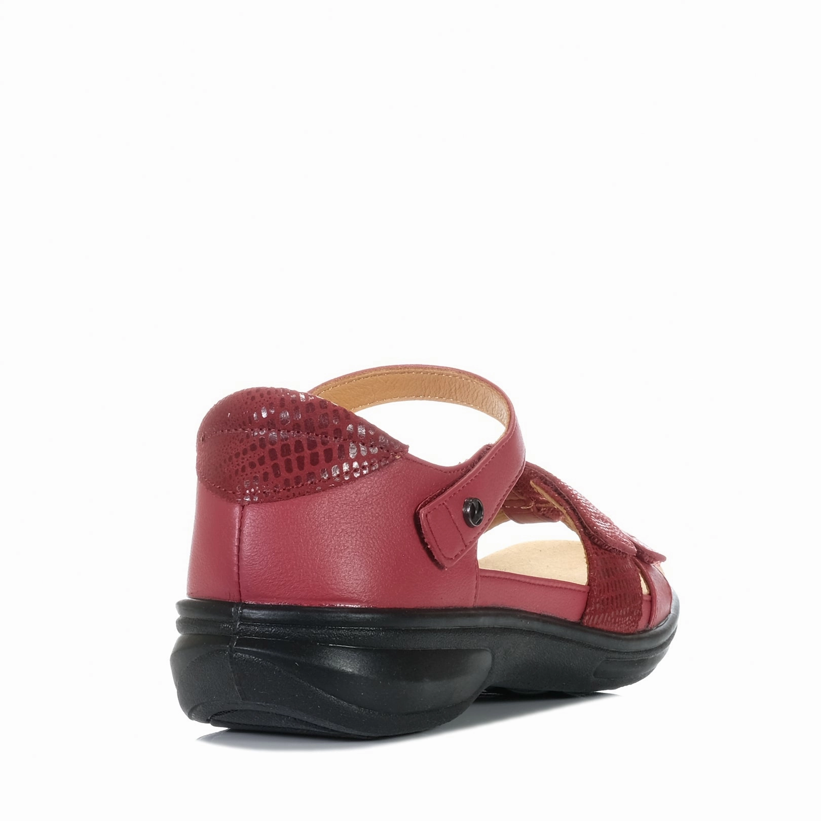 Fashion-Forward Sandals Revere Negara Cherry