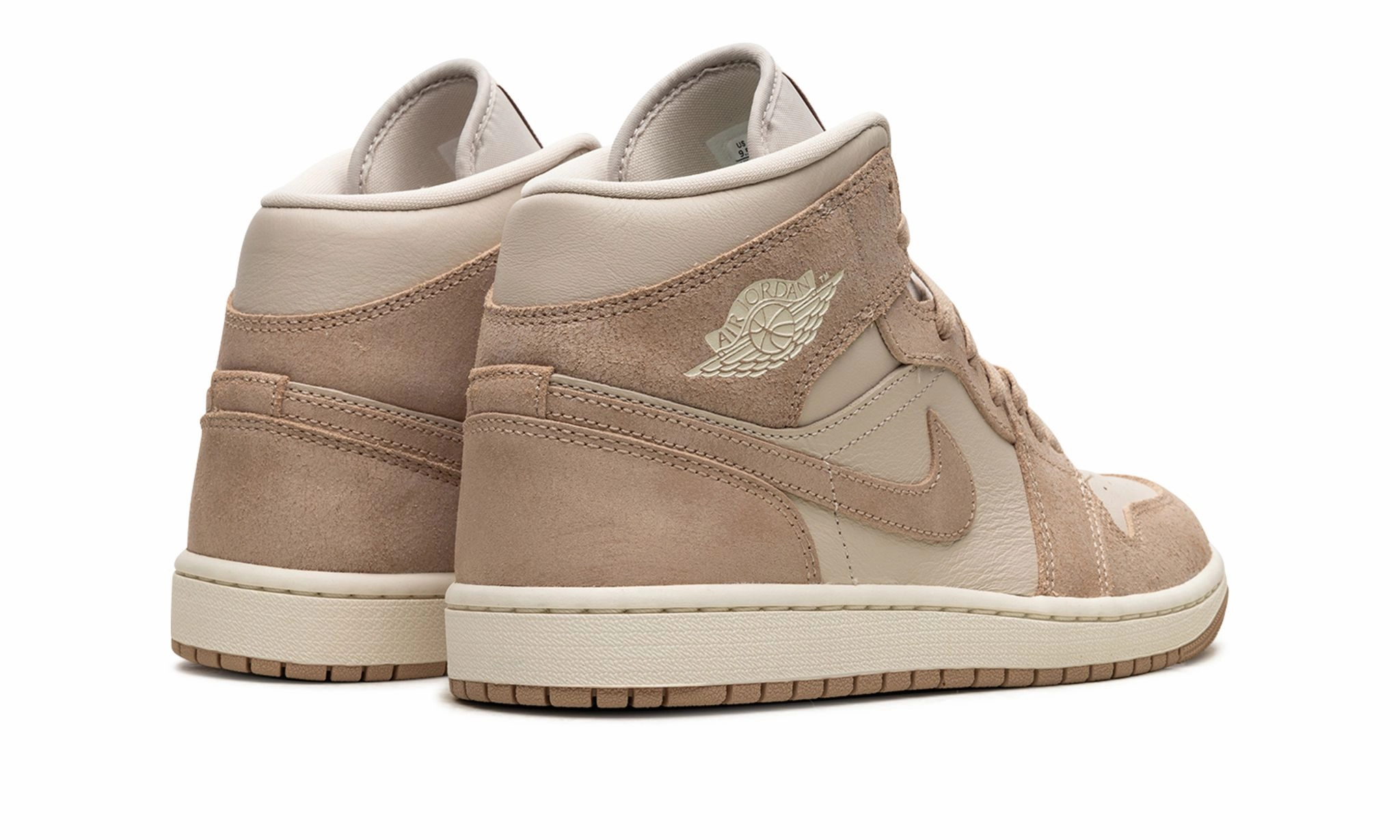 Fast Move Profile Wmns Air Jordan 1 Mid SE 'Legend Light Brown'