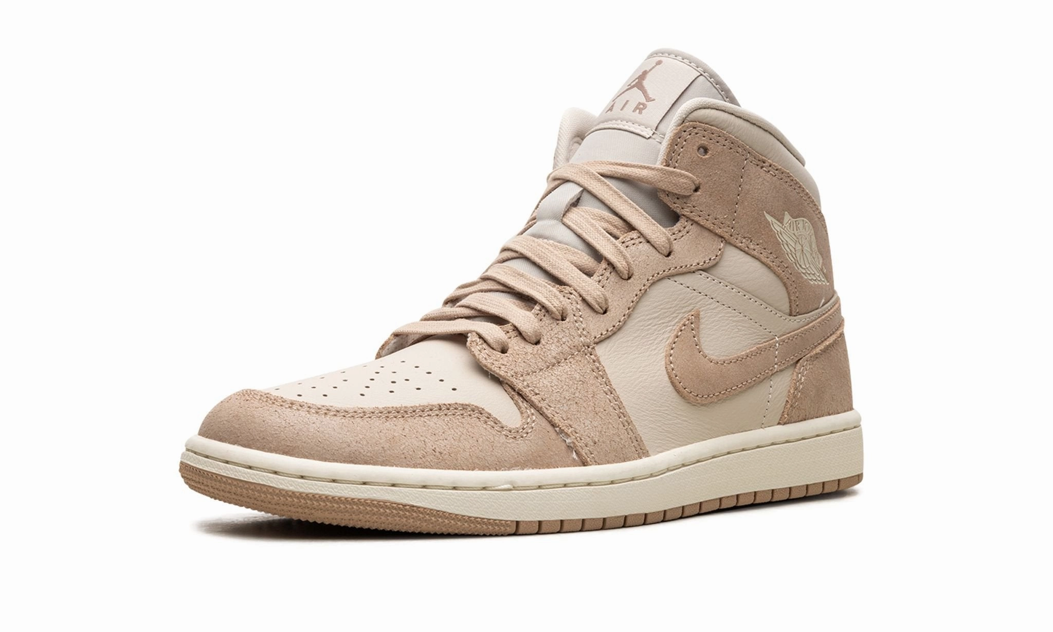 Fast Move Profile Wmns Air Jordan 1 Mid SE 'Legend Light Brown'
