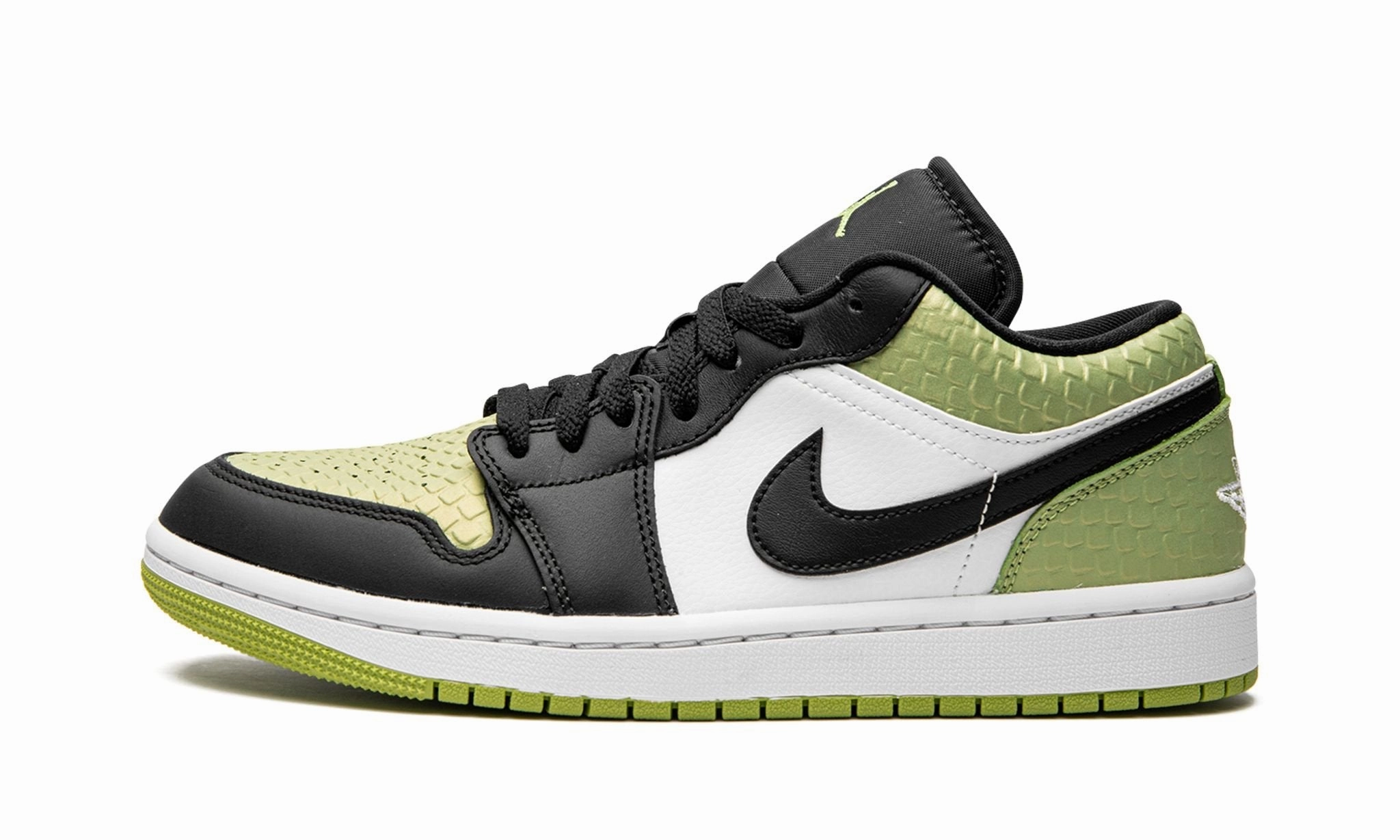 Hike Meet Light Pace Wmns Air Jordan 1 Low Snakeskin Vivid Green