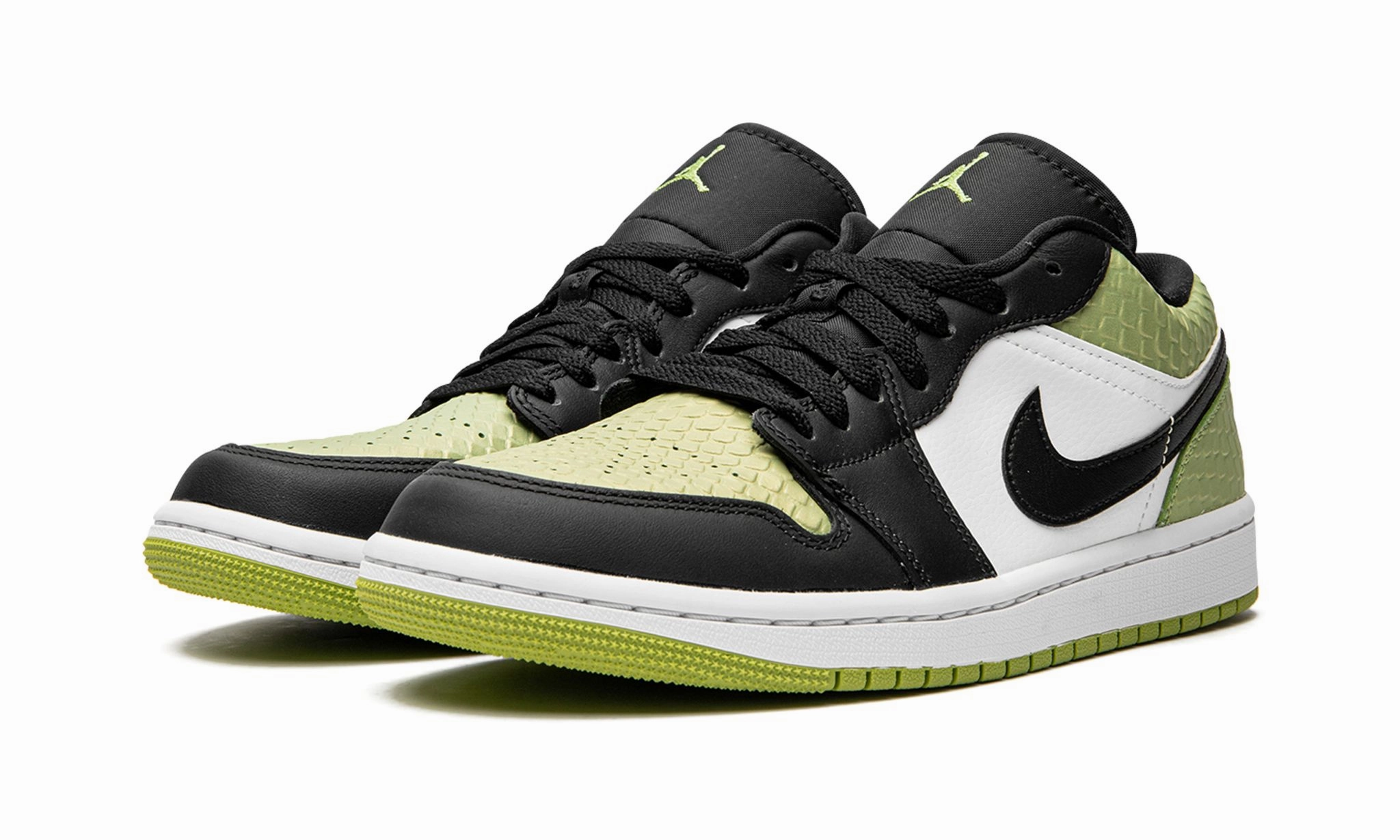 Flexible Step-Out Wmns Air Jordan 1 Low Snakeskin Vivid Green