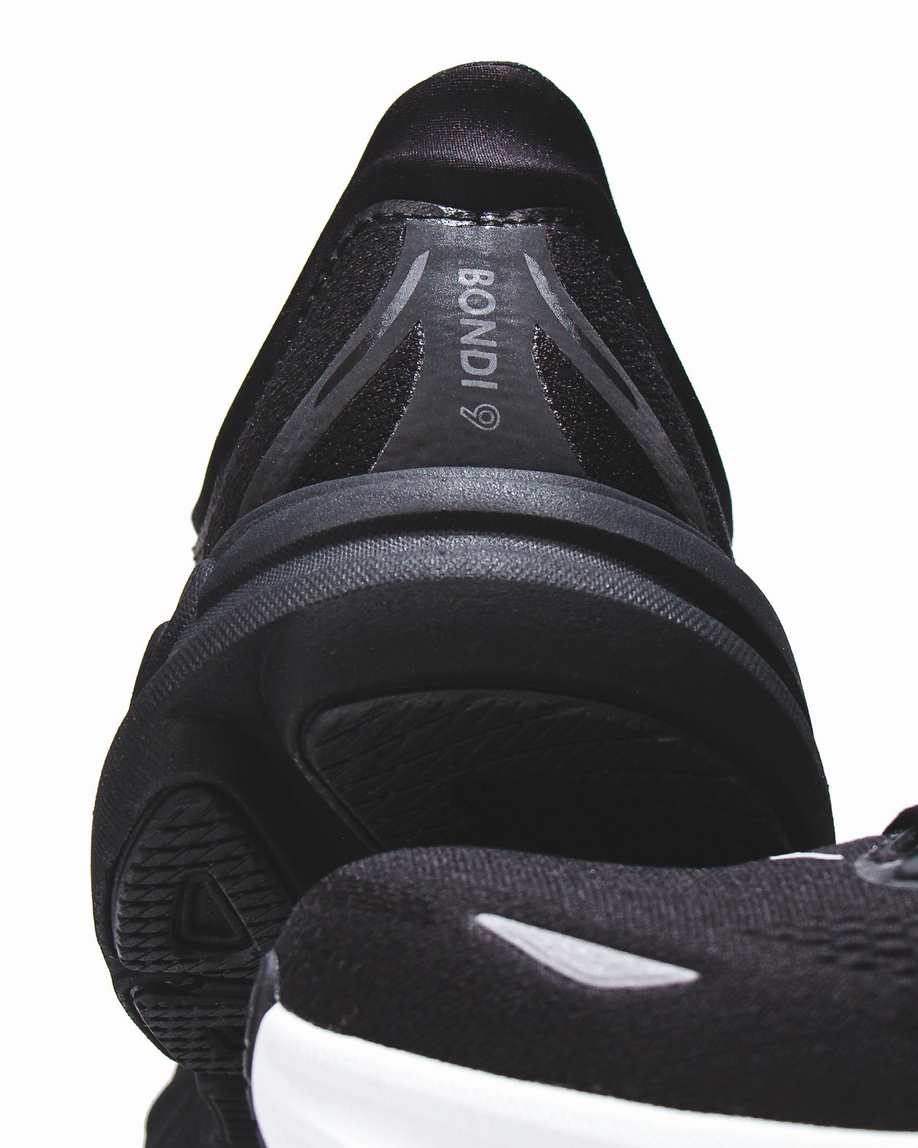 Hoka One One Men Bondi 9 Black Core 1162011-BBLC Travel Step-Out