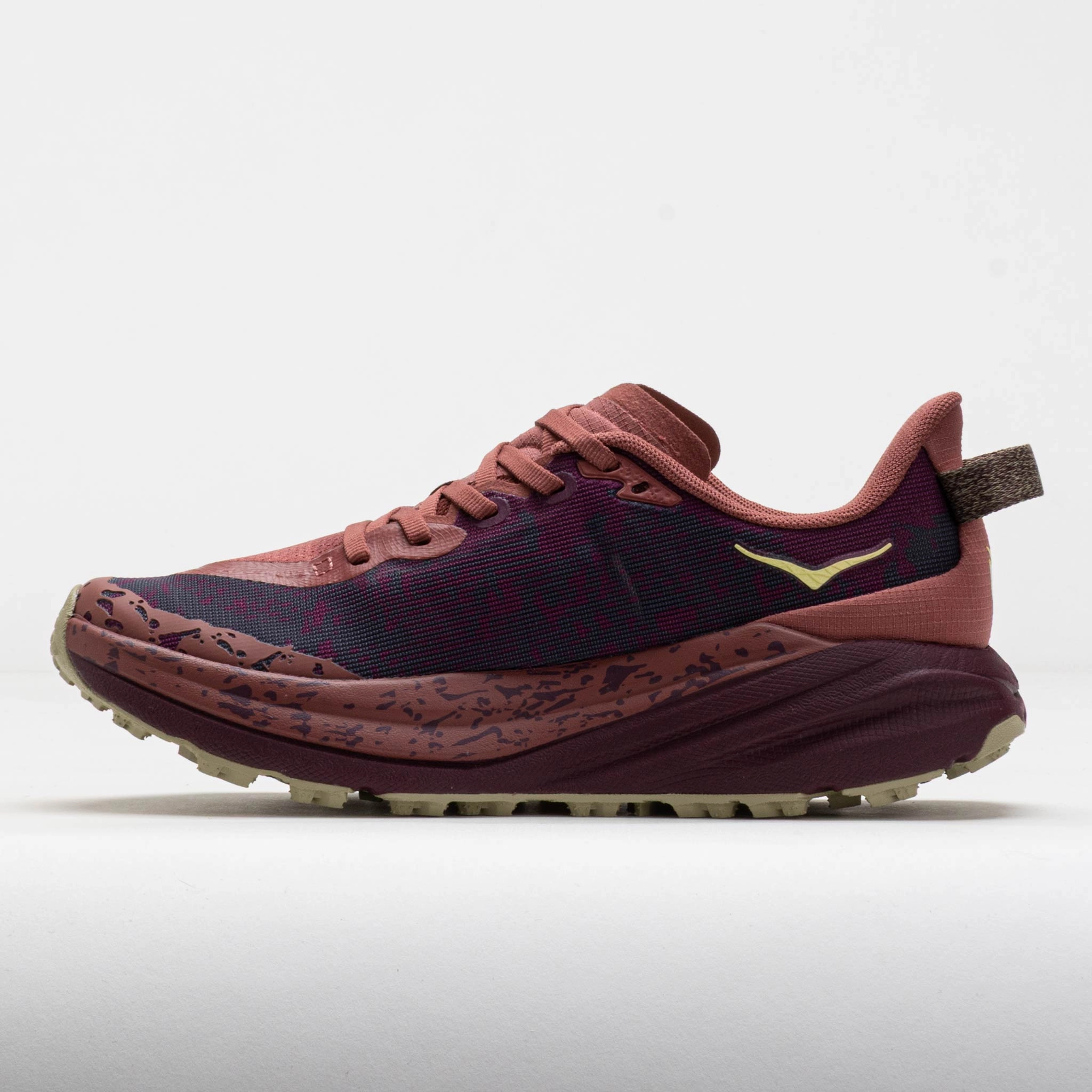 HOKA Speedgoat 6 Women's Rouge/Black Cherry Urban Motion