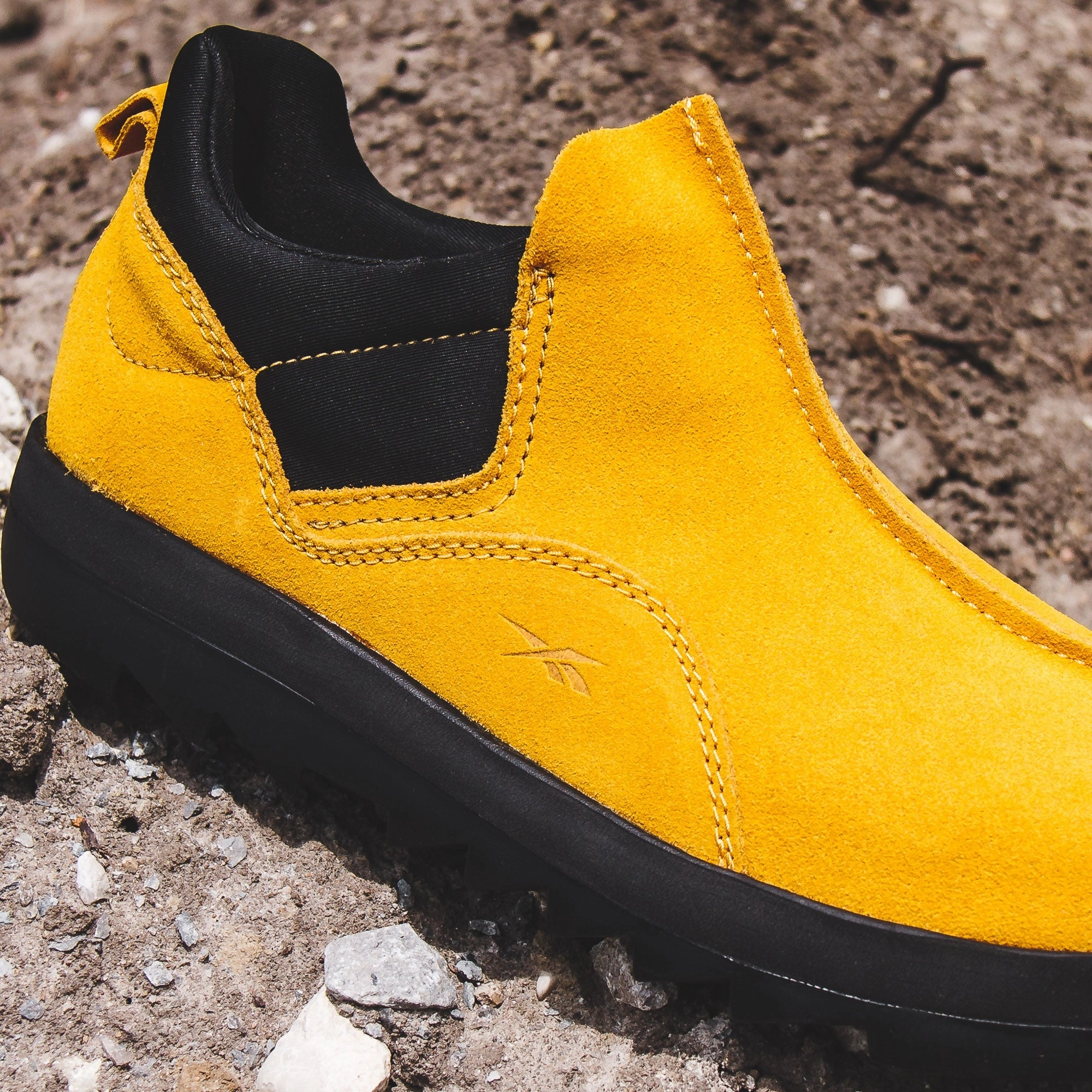 Light Sole Reebok Classics Men Beatnik Moc Yellow GX4474