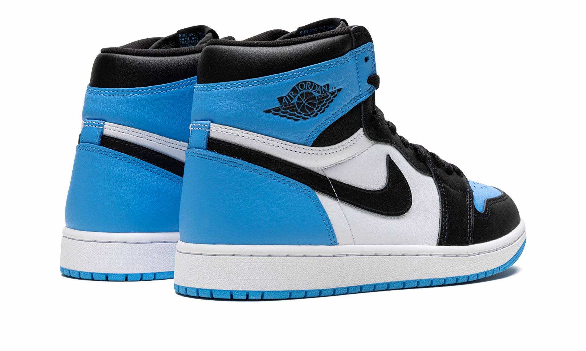 Light Step Move Glide-Out Air Jordan 1 High OG Unc Toe