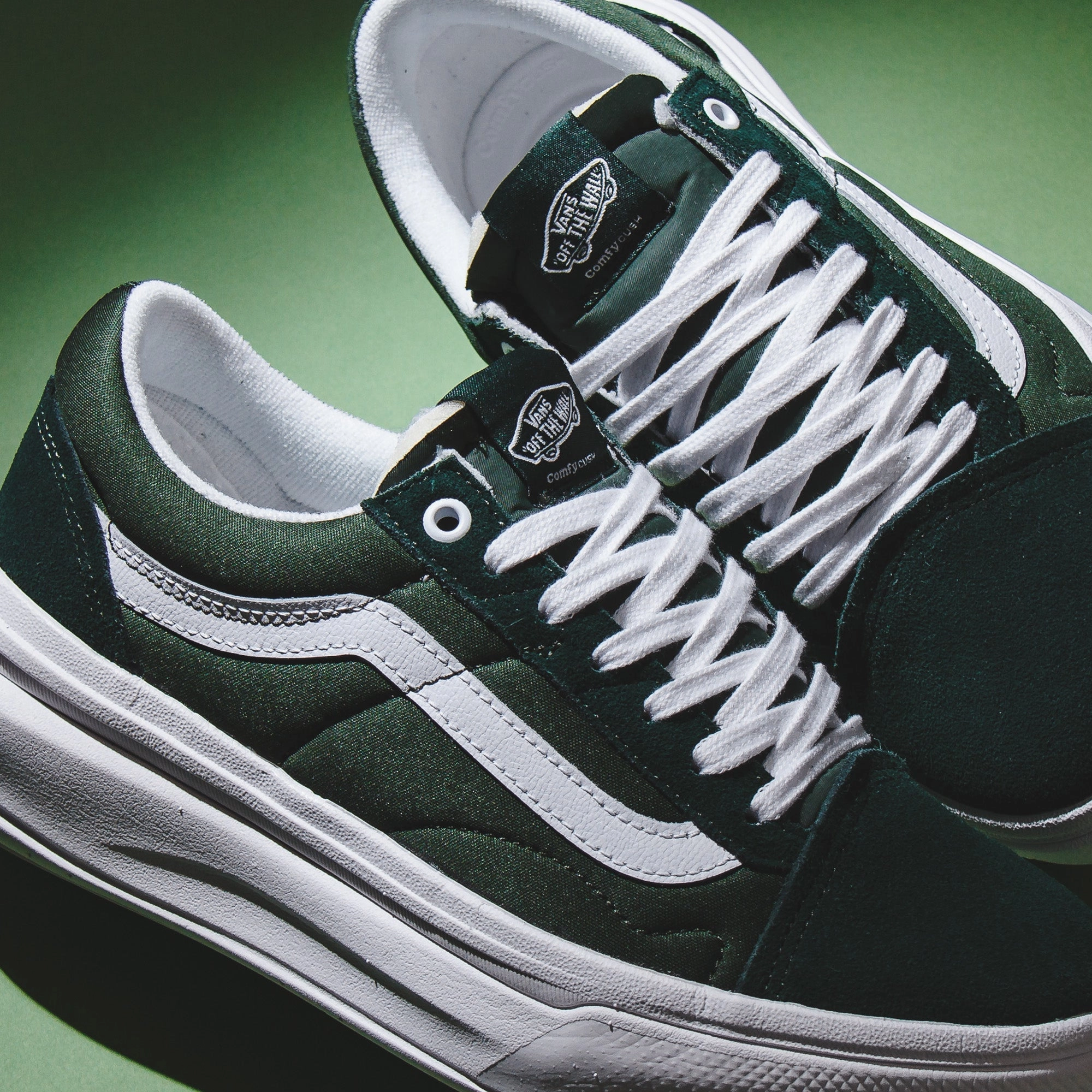 Light Stride Vans Men Old Skool Overt CC Dark Green White VN0A7Q5EDGY