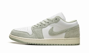 Spin Step Air Jordan 1 Low SE 'Seafoam'