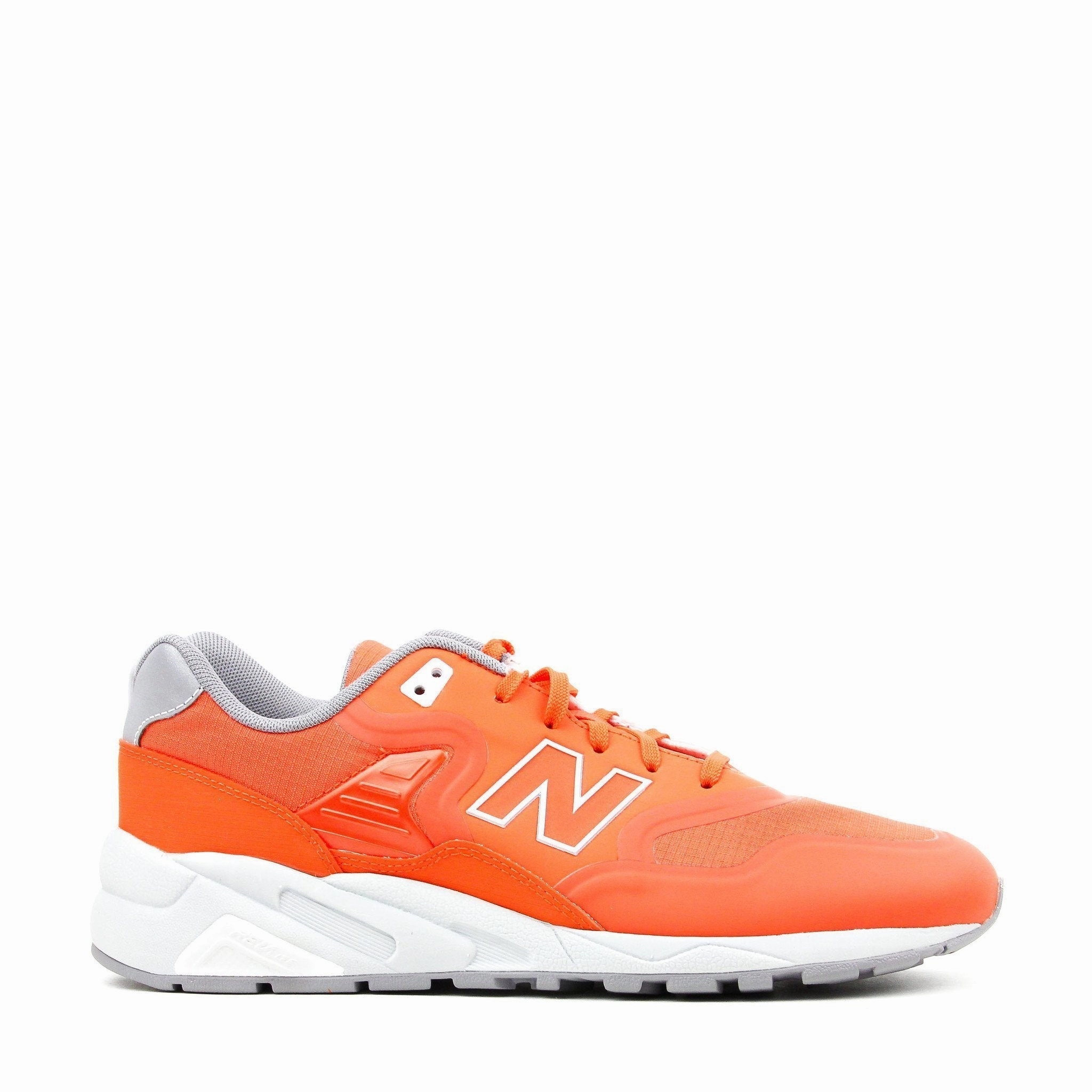 Street Vibe NEW BALANCE LIFESTYLE RE-ENGINEERED RED REVLITE MRT580TR