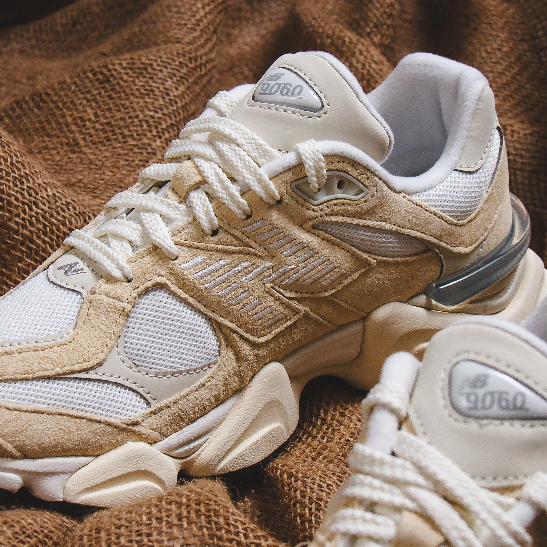 New Balance Unisex 9060 Calcium U9060WNB Soft Glide Move-In