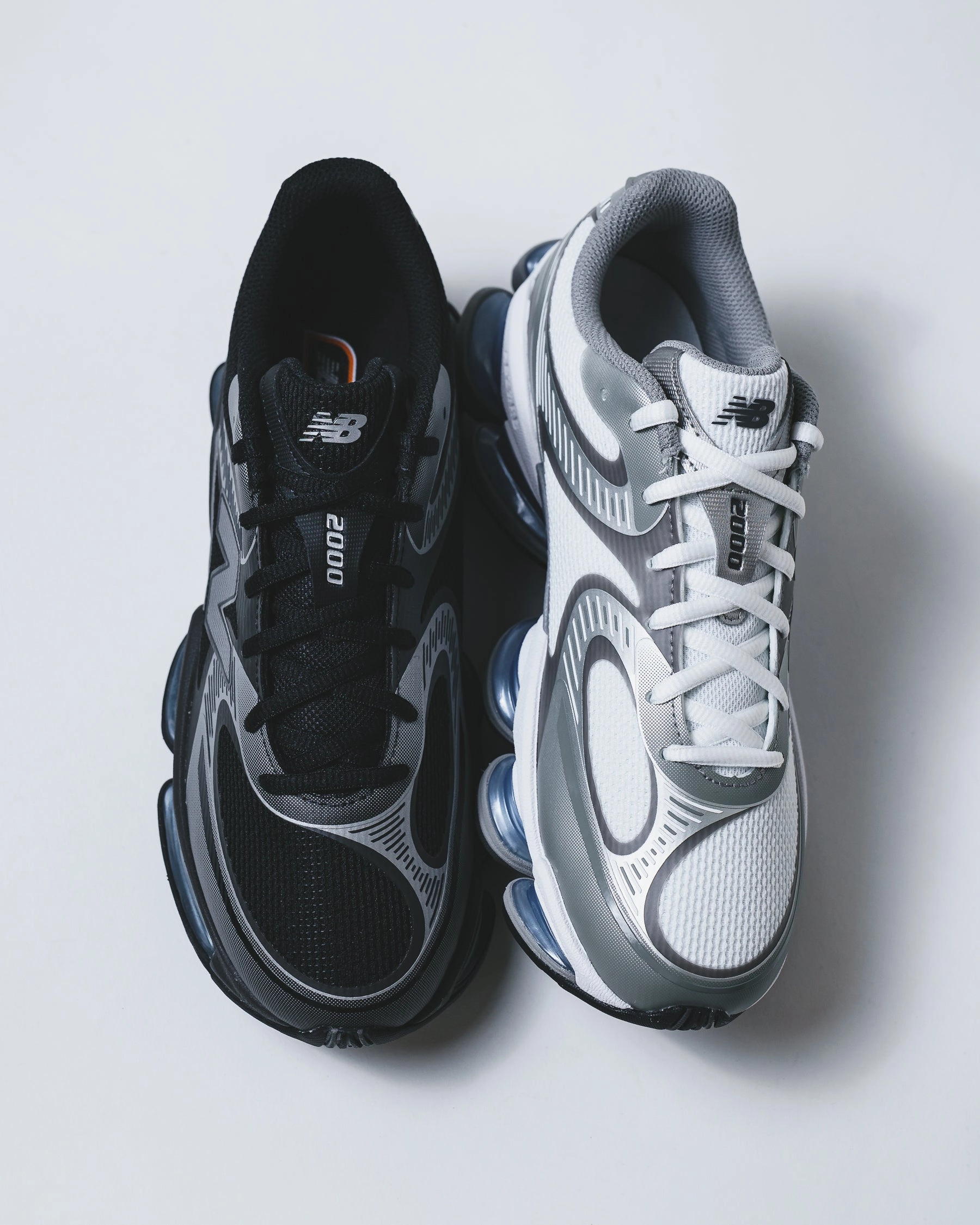 New Balance Unisex Abzorb 2000 White Silver Metallic Core U2000AA Versatile Outfit