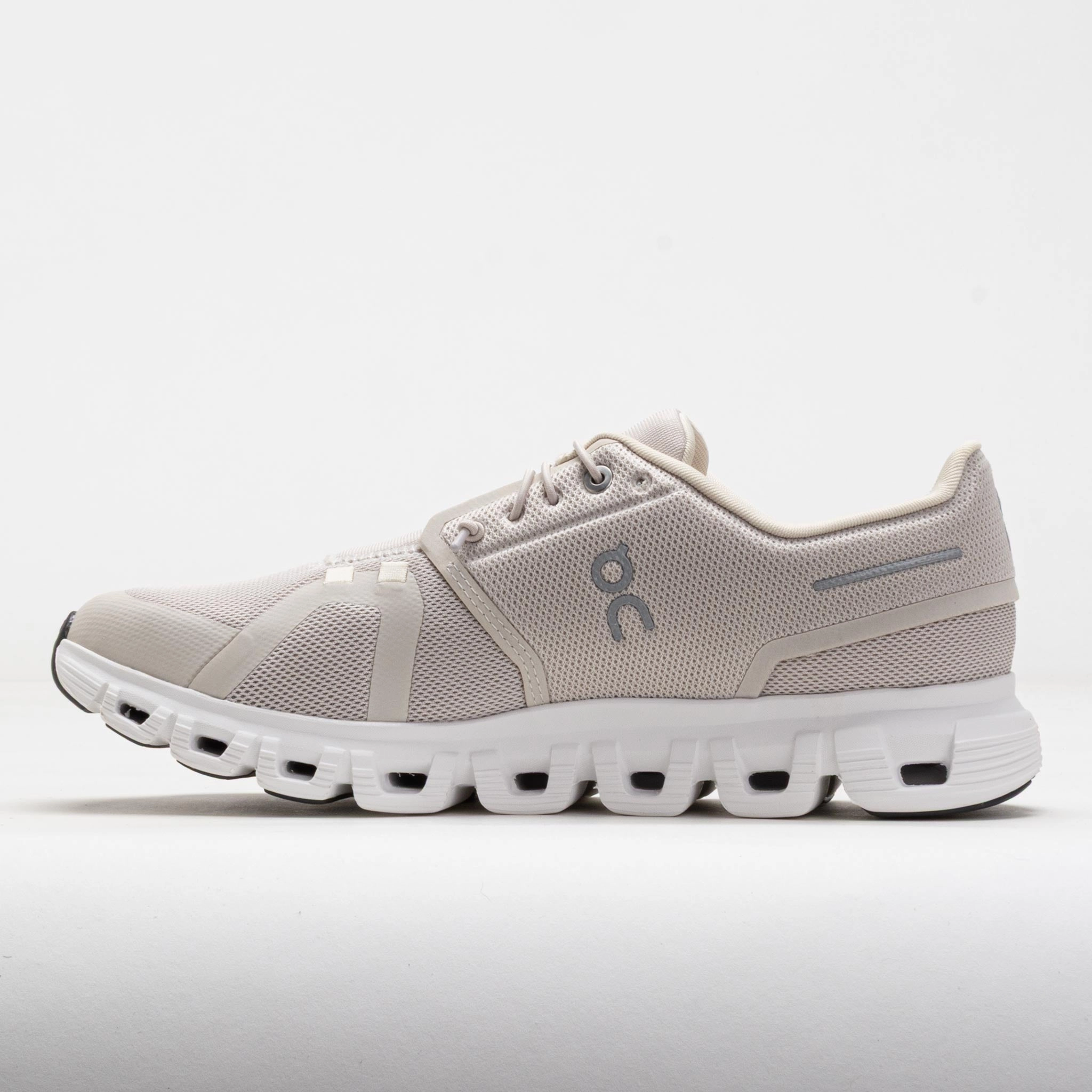 On Cloud 6 Men's Pearl/White Reflective Details Design