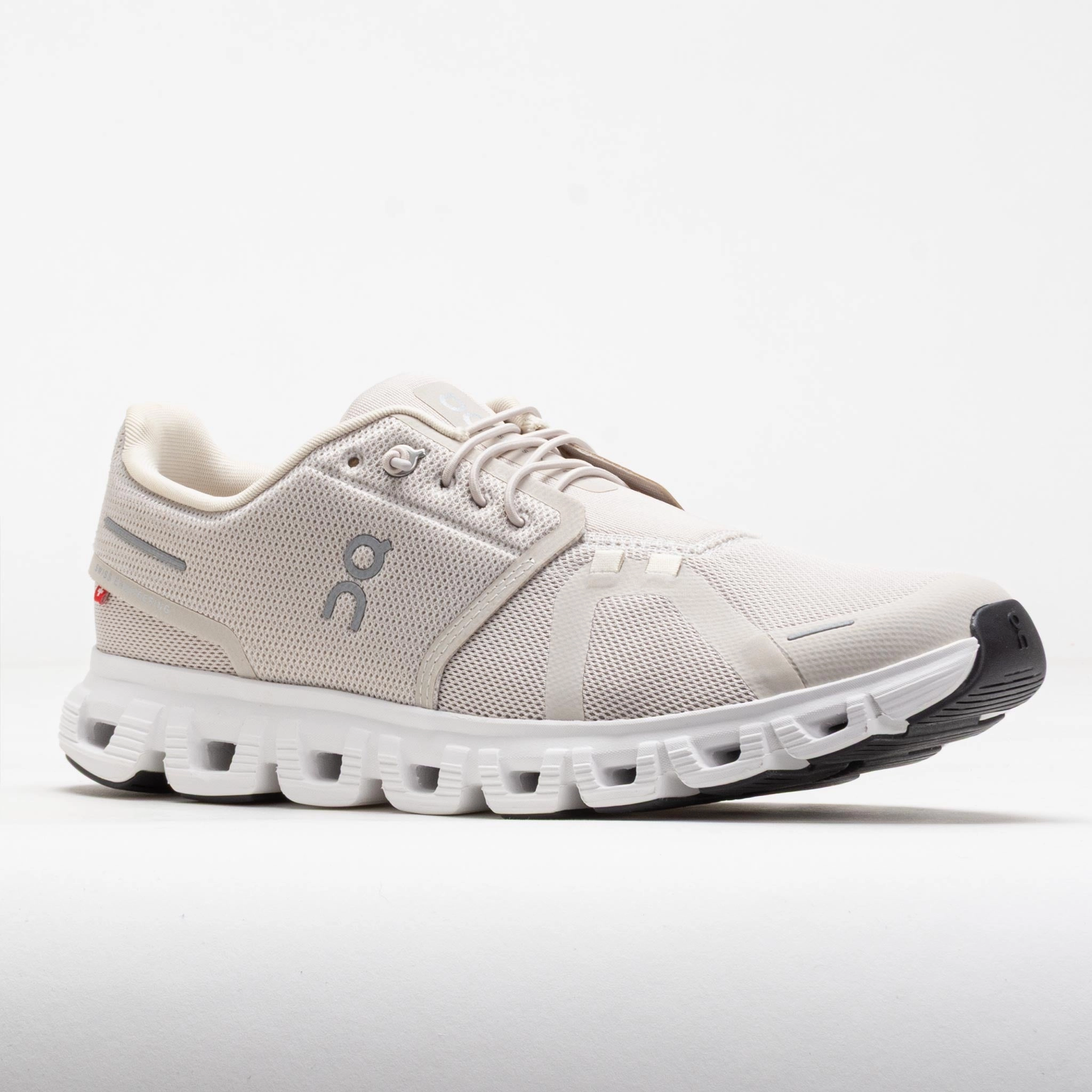 On Cloud 6 Men's Pearl/White Reflective Details Design