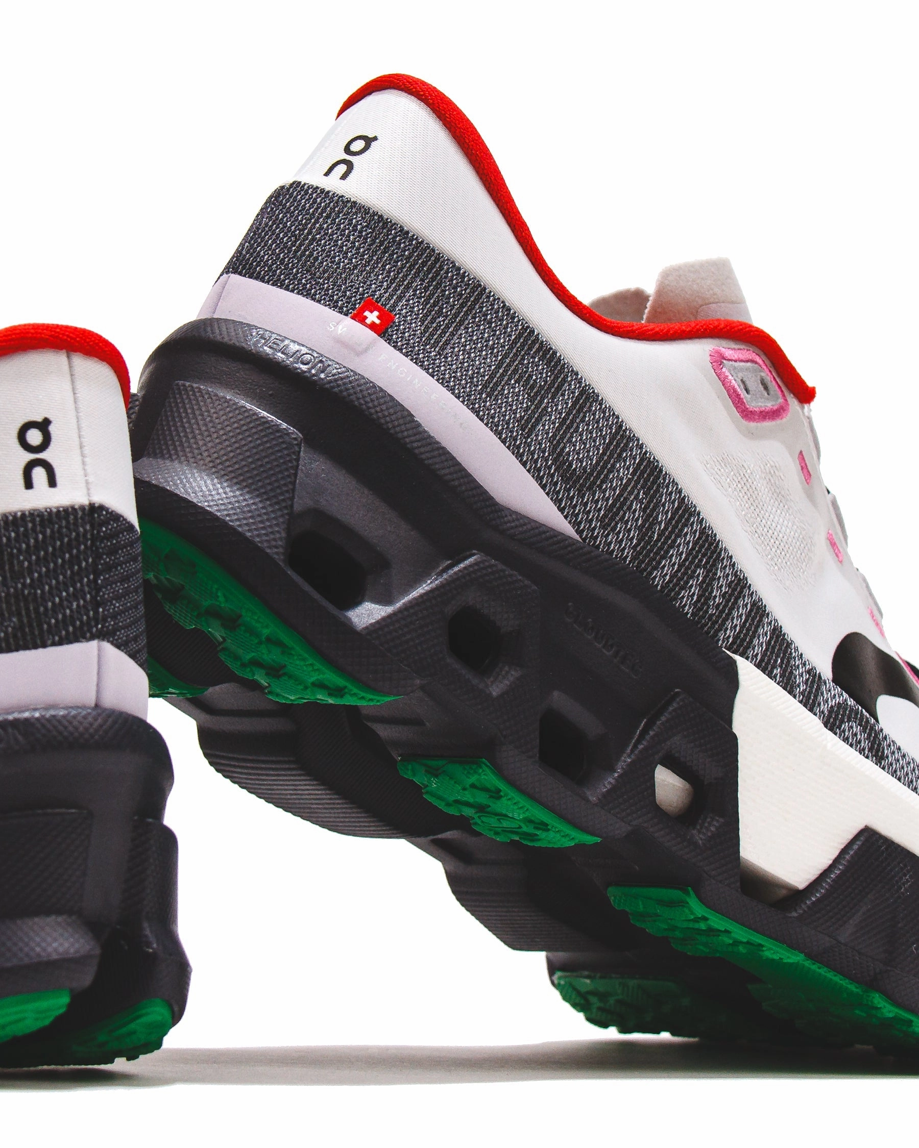 ON Men Cloudmonster Hyper Silver Iron 3ME10132034 Travel Step Glide-In